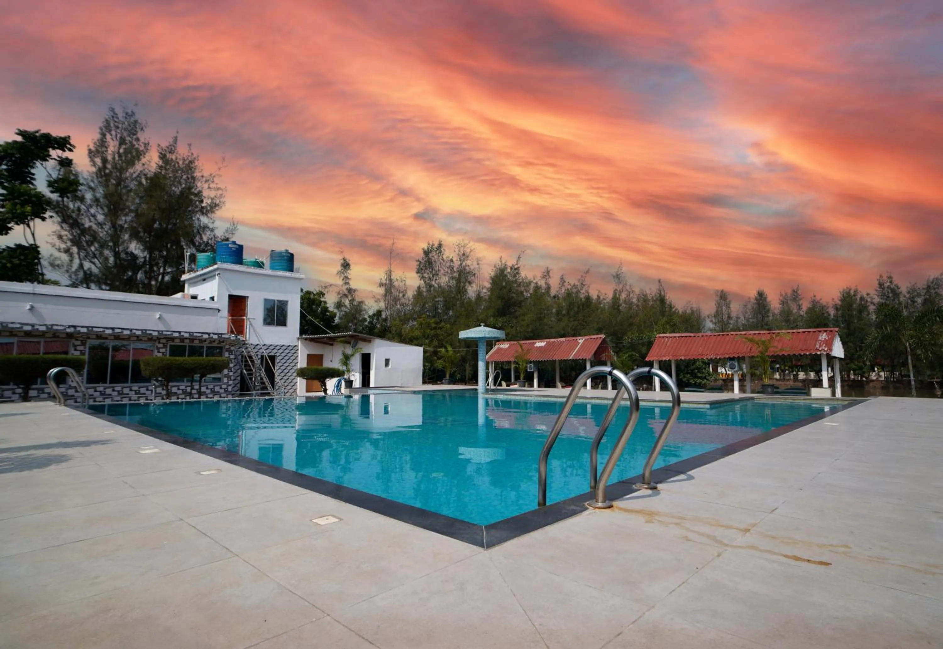 Day in Lake View Village Resort