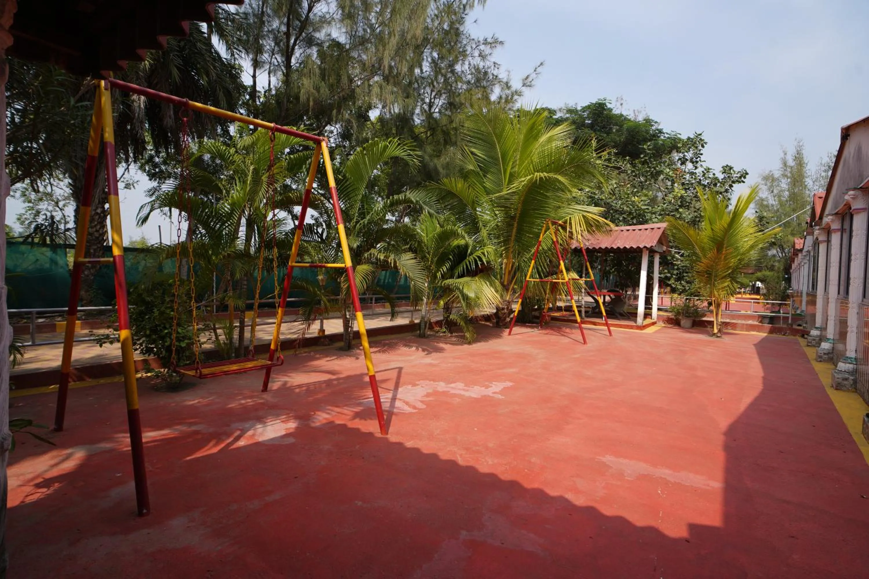 Day in Lake View Village Resort