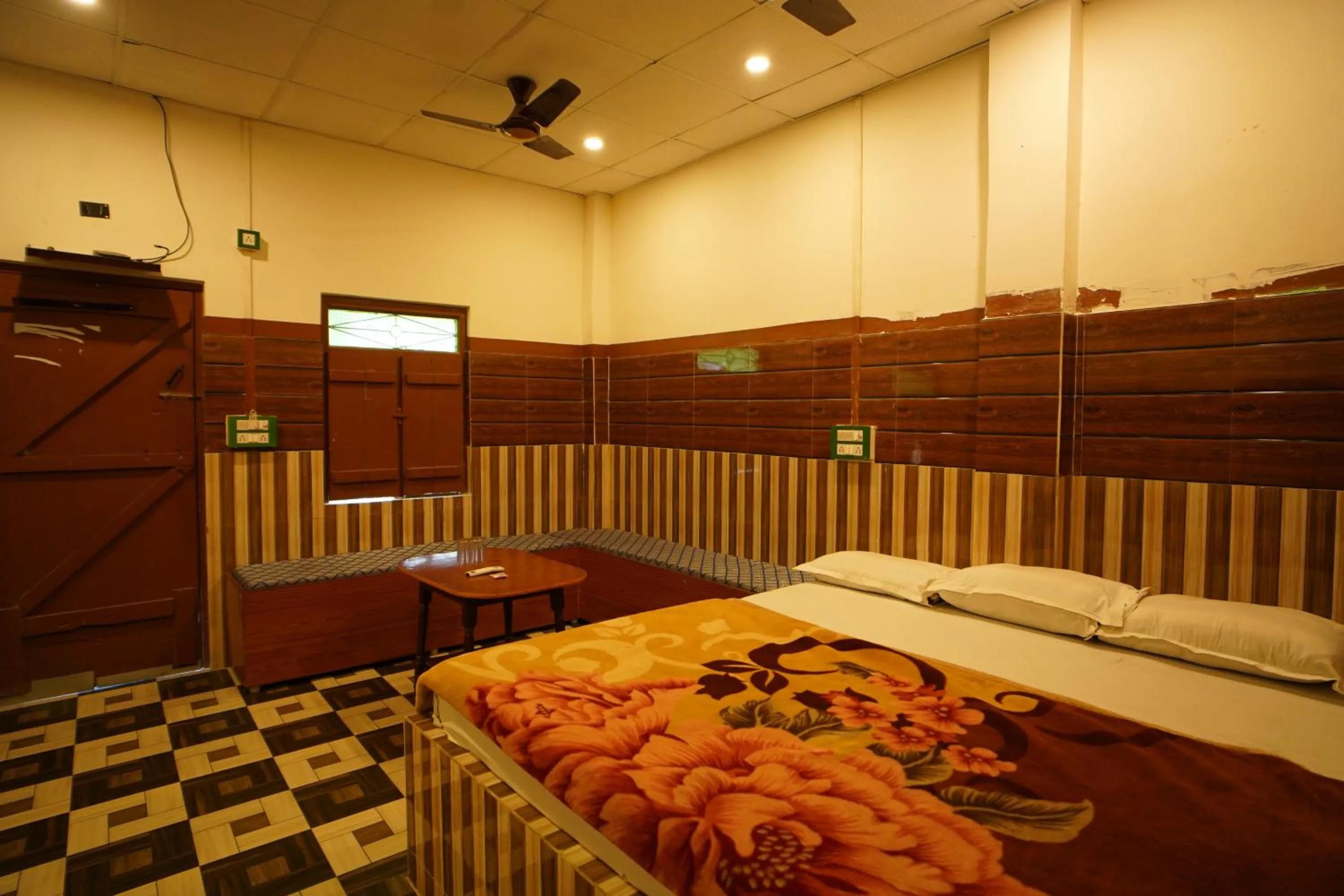 Bed in Lake View Village Resort