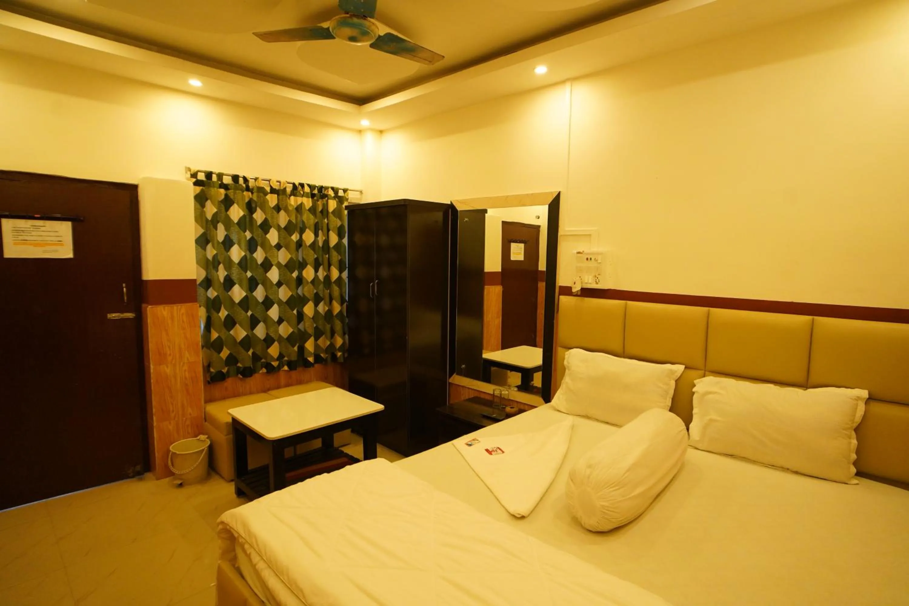 Bed in Lake View Village Resort