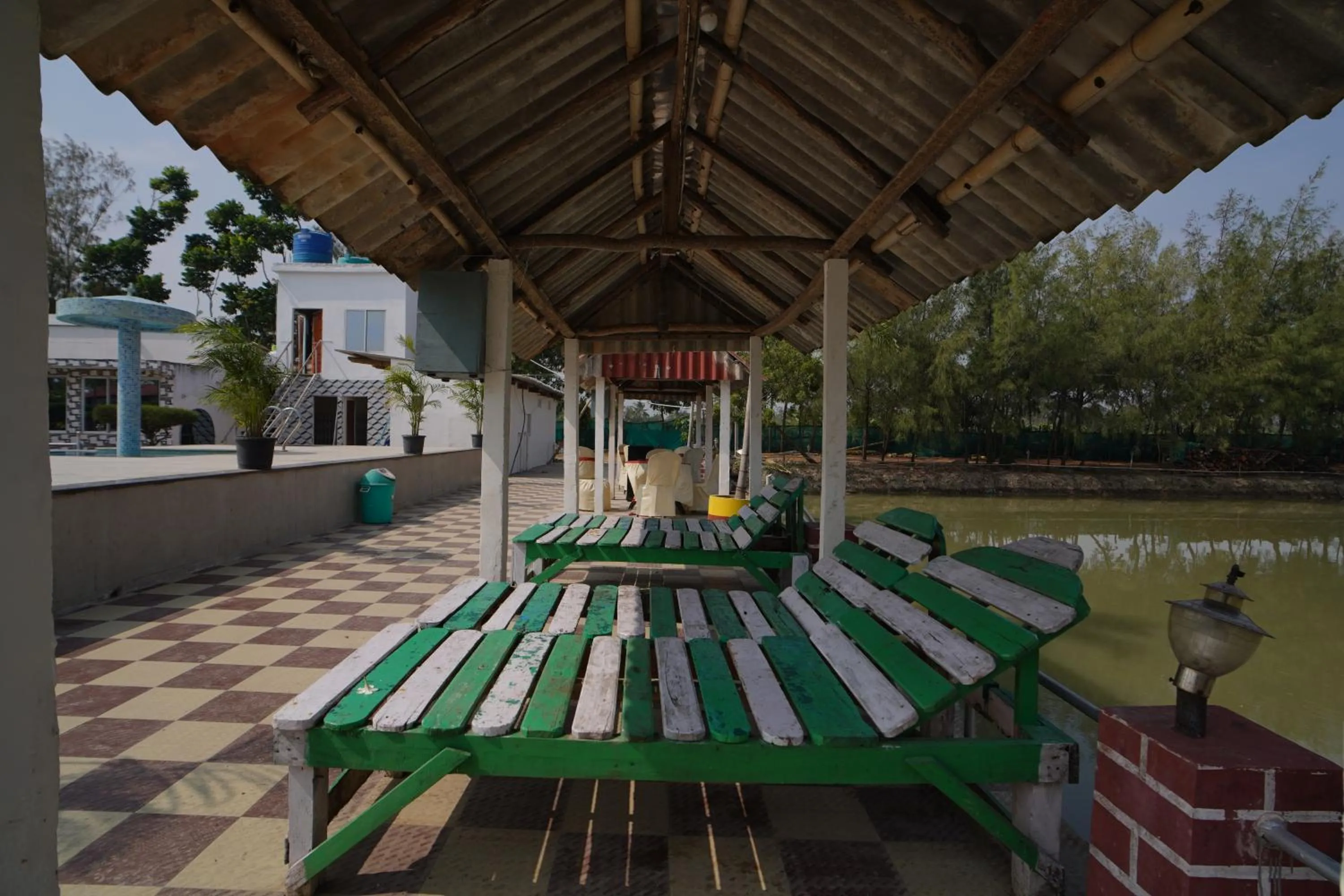 Day in Lake View Village Resort