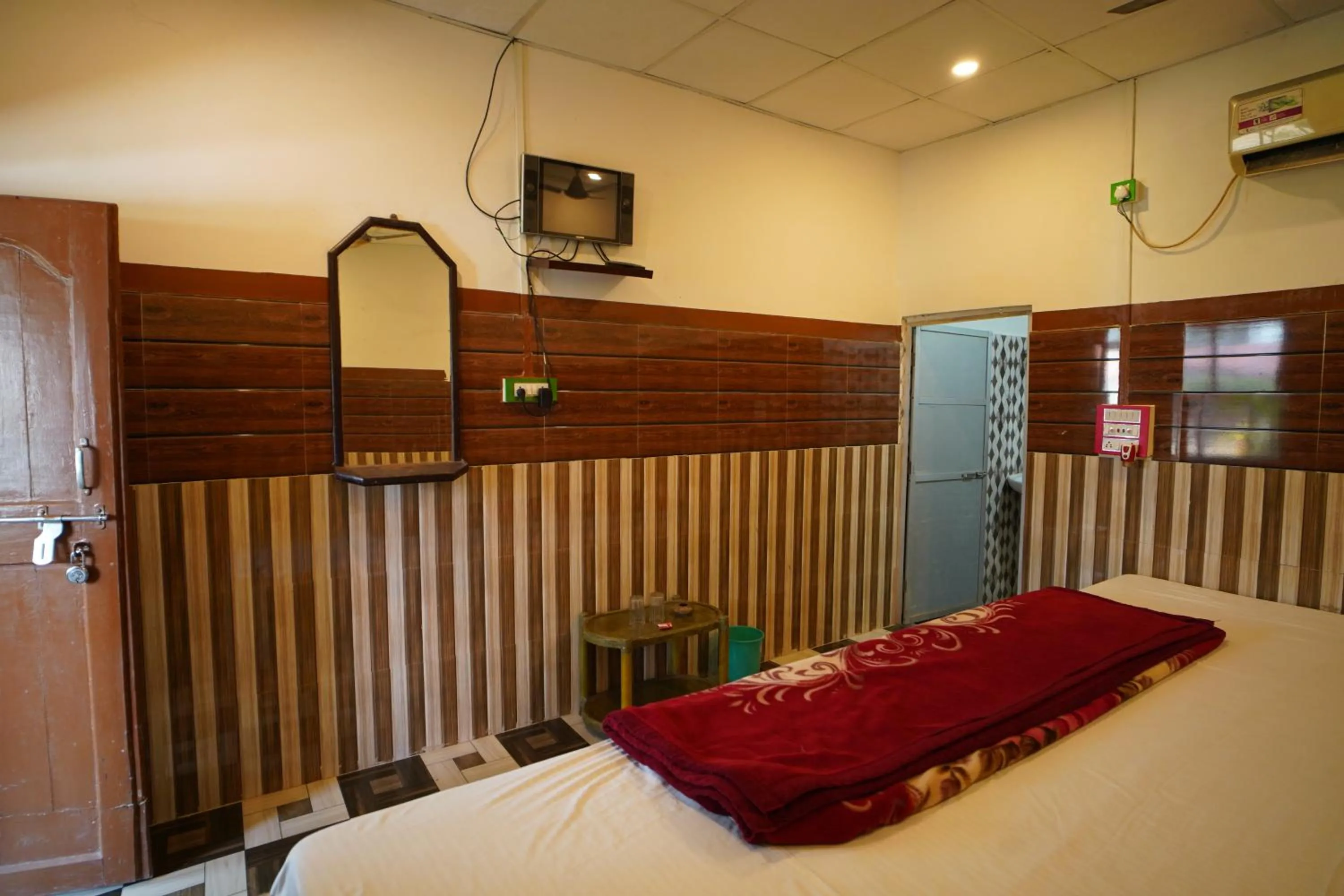 Bed in Lake View Village Resort