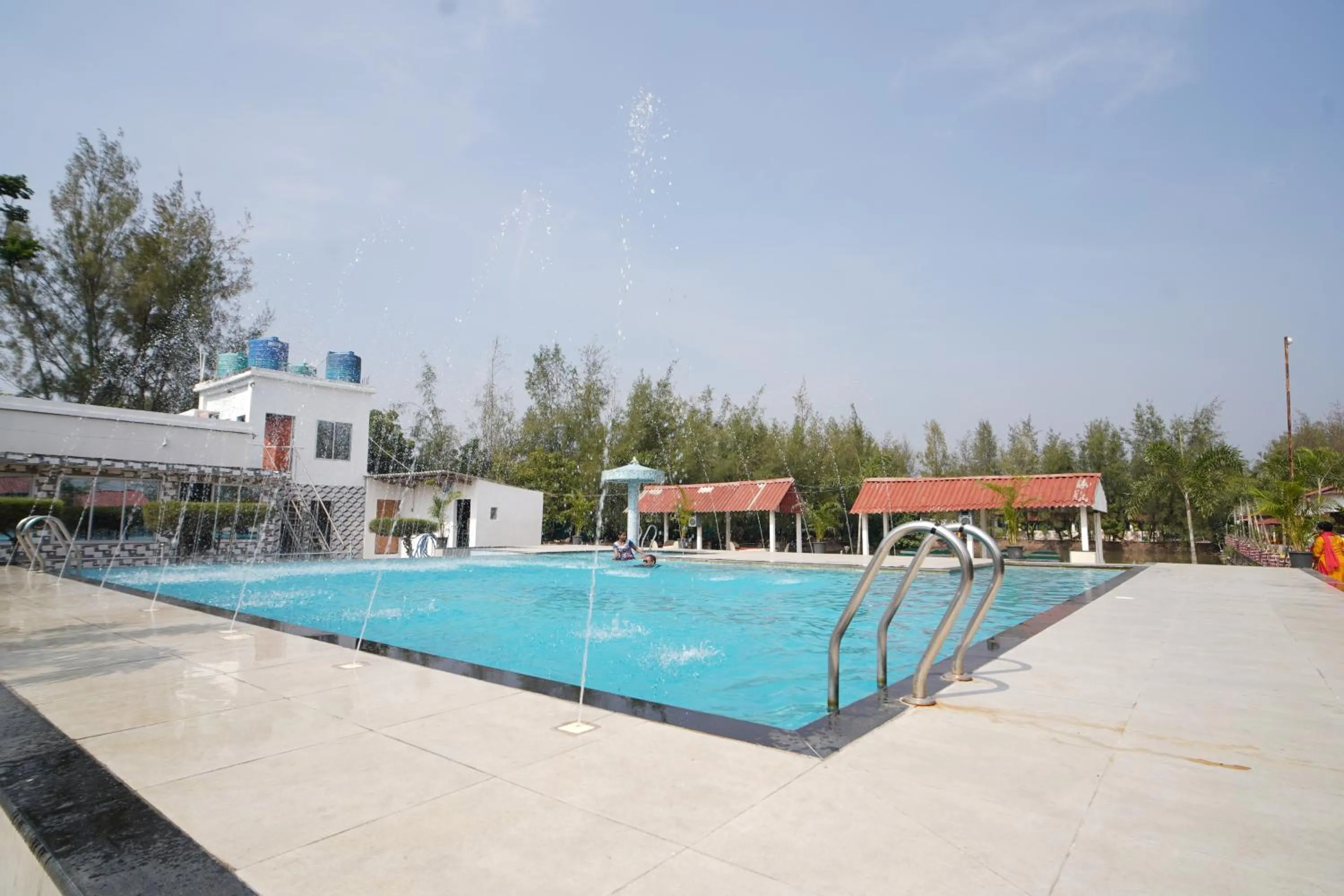 Day in Lake View Village Resort
