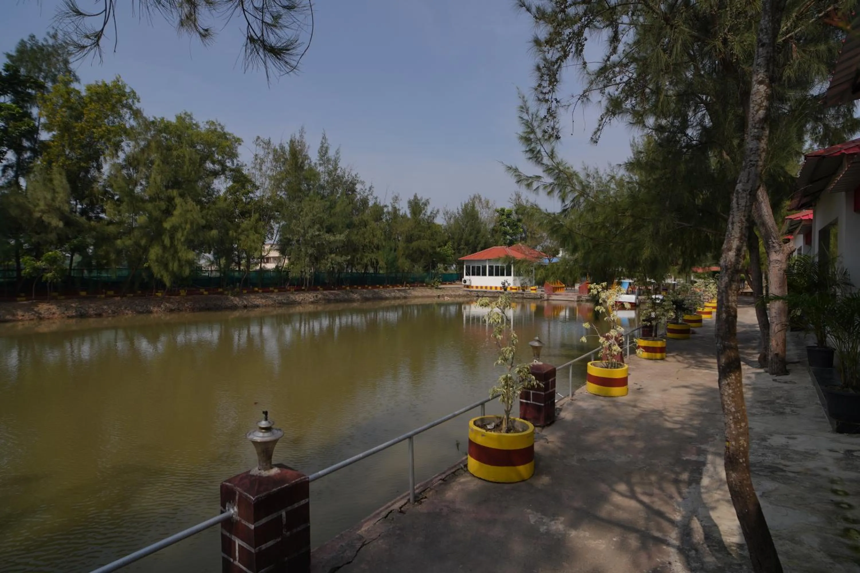 Day in Lake View Village Resort
