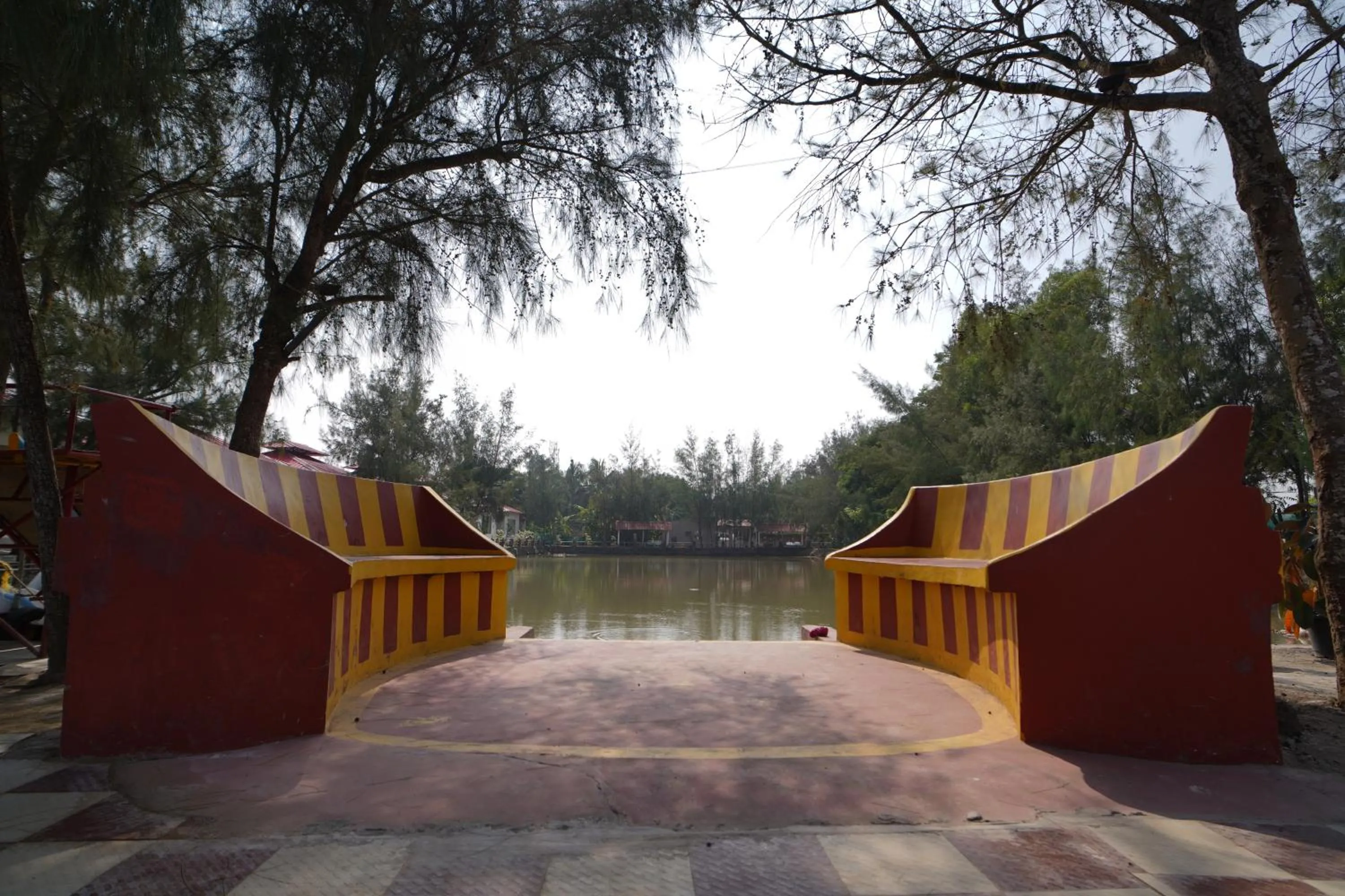 Day in Lake View Village Resort