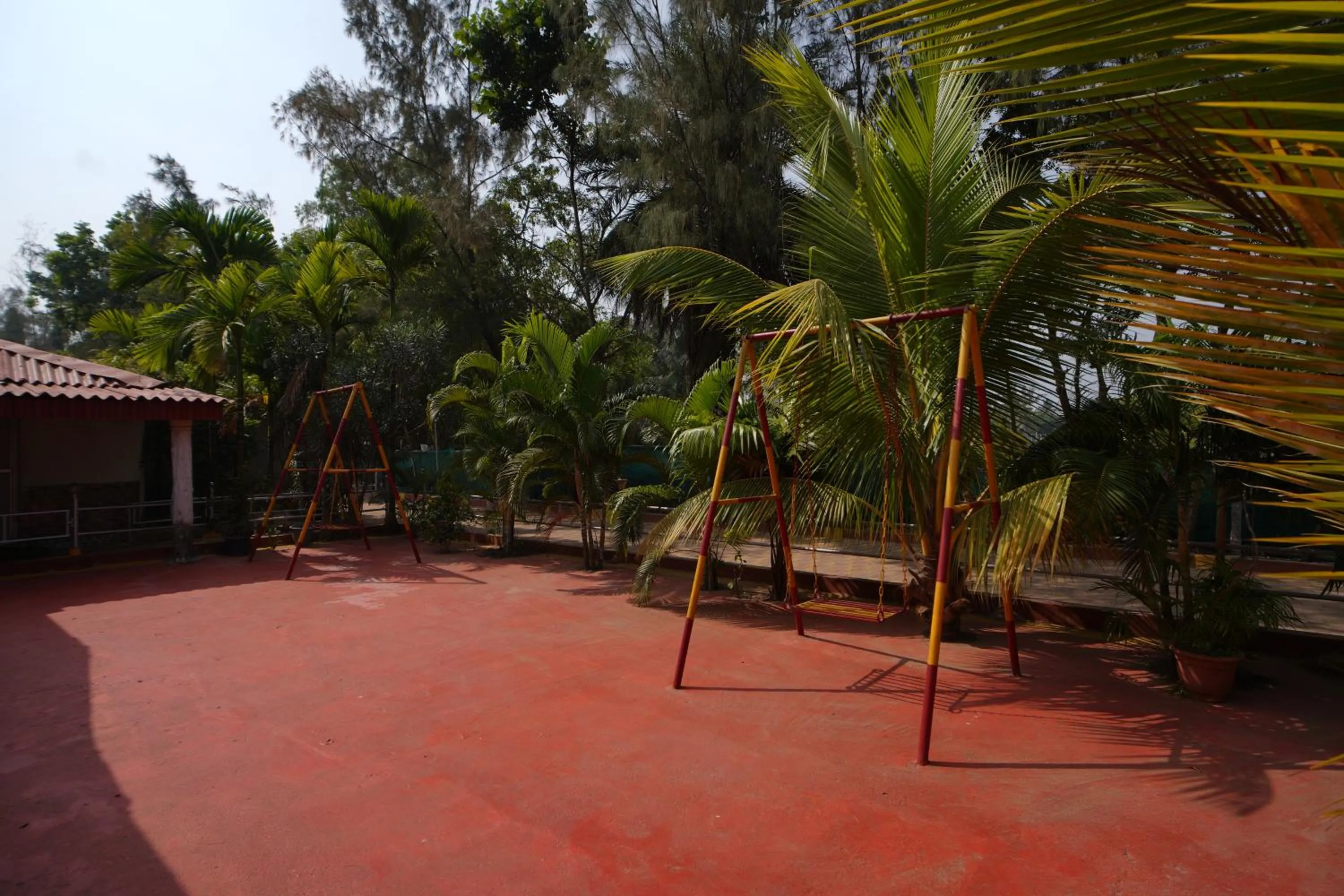Day in Lake View Village Resort