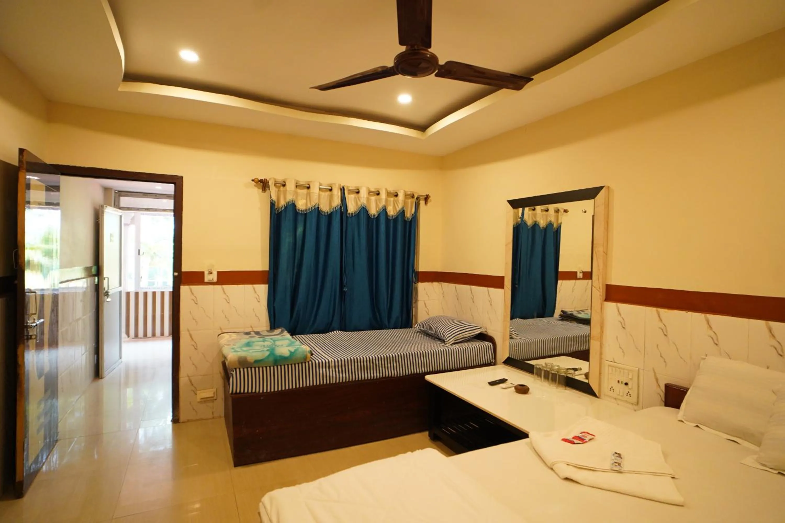Property building, Bed in Lake View Village Resort