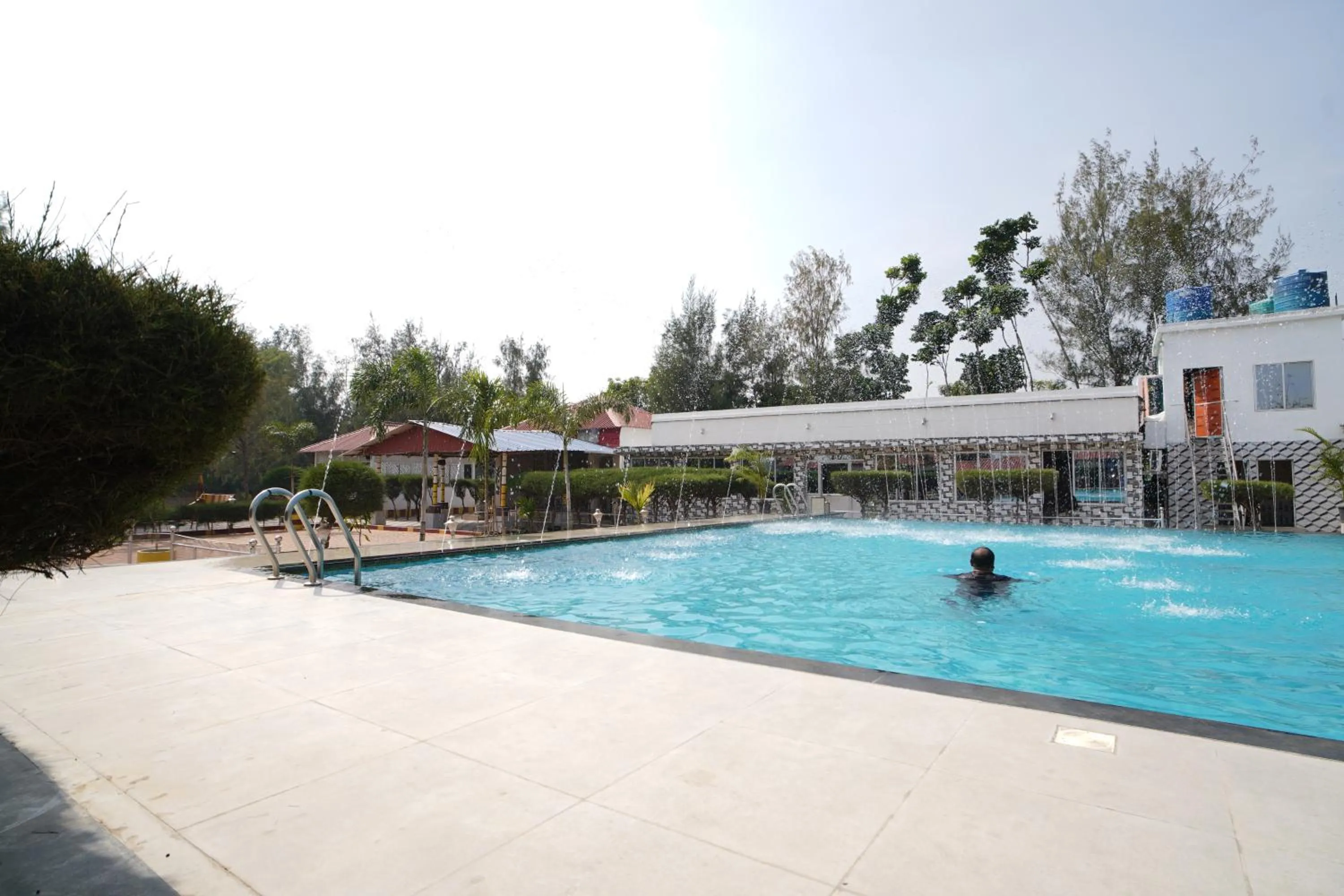 Day in Lake View Village Resort