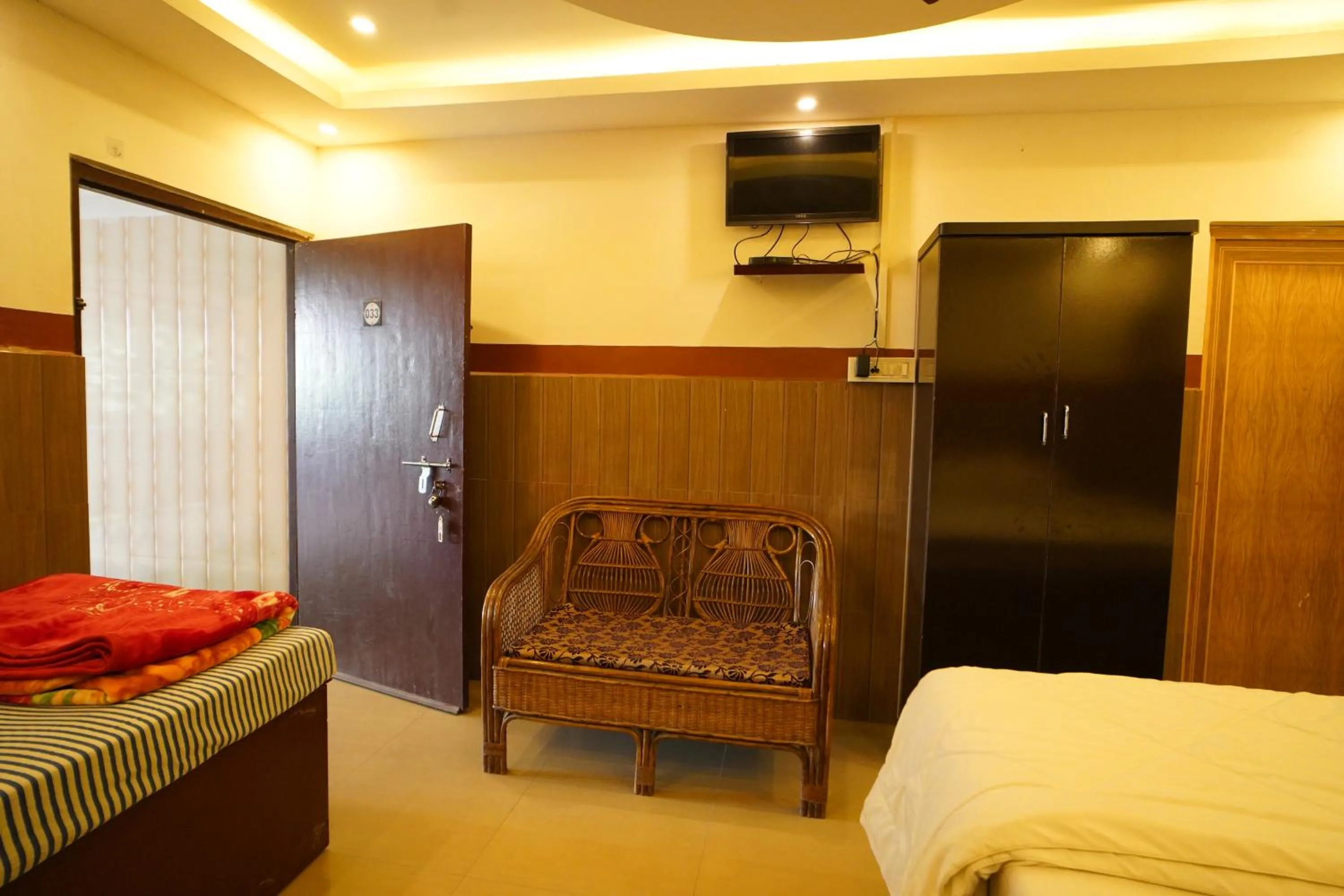 Property building, Bed in Lake View Village Resort