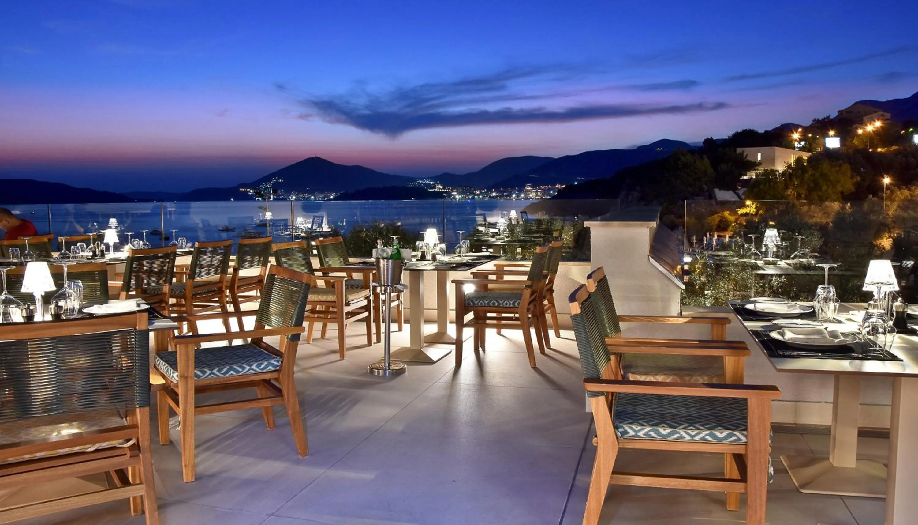 Restaurant/places to eat in Maestral Resort & Casino