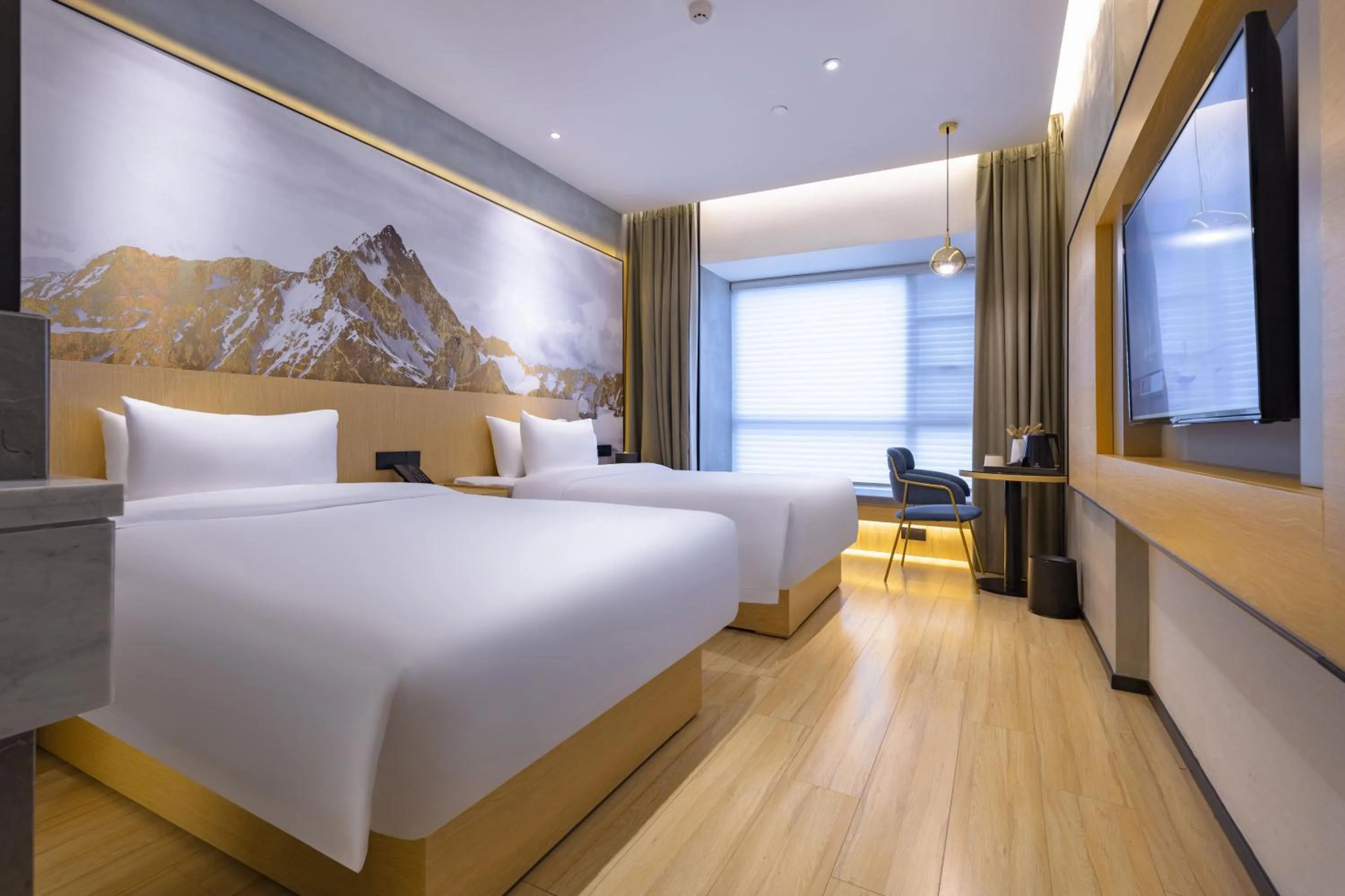 Photo of the whole room, Bed in Tuke China Hotel -Wenzhou South Bus Terminal