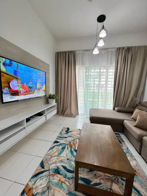 Lily King (modern and comfy)