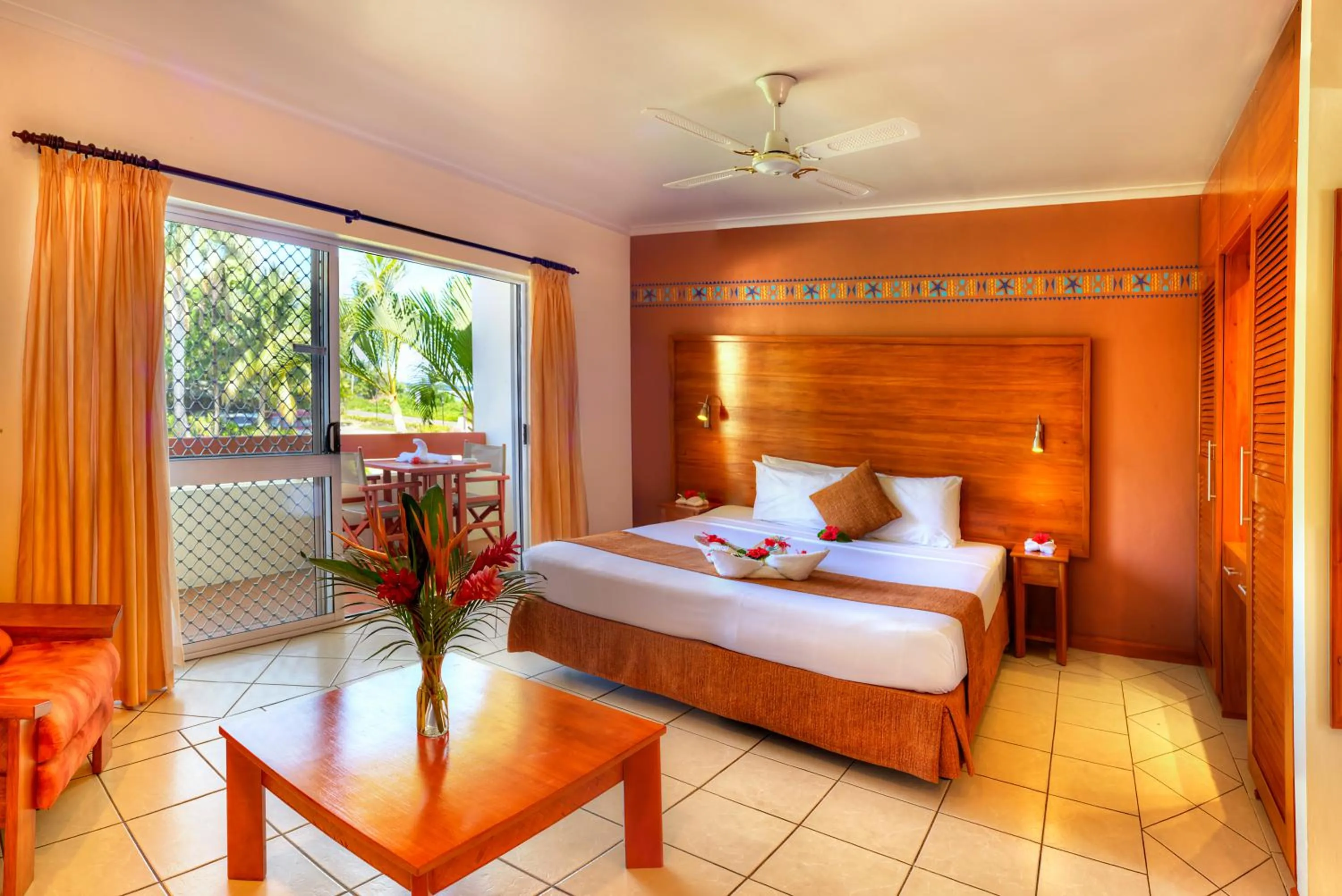 Bed in Bedarra Beach Inn