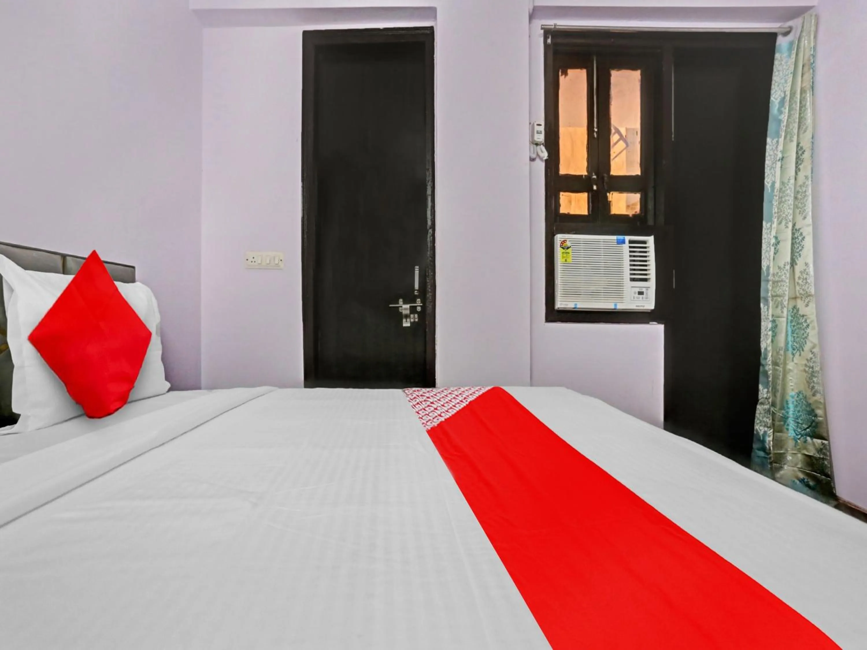 Bedroom, Bed in Hotel O Premium Rooms