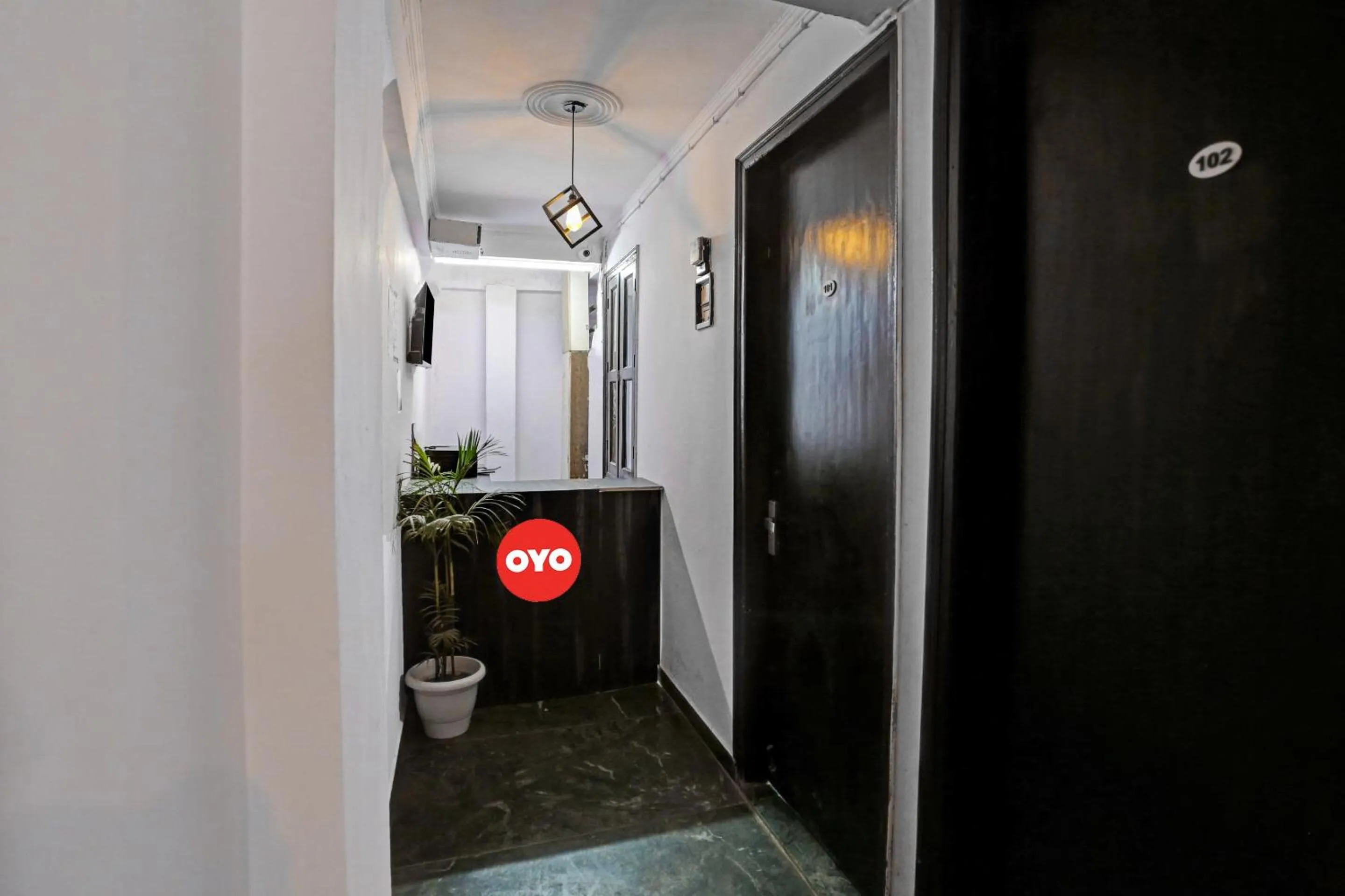 Lobby or reception in Hotel O Premium Rooms