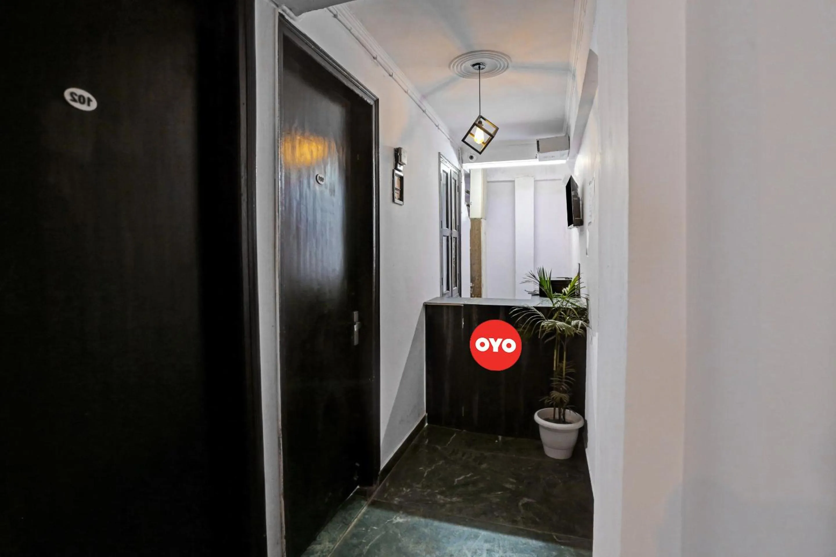 Lobby or reception in Hotel O Premium Rooms