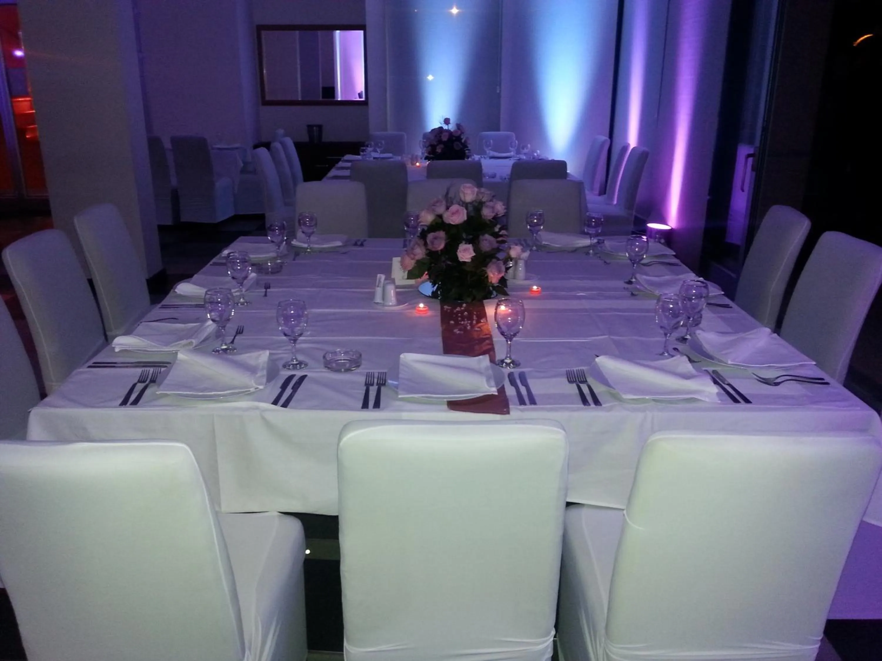 Restaurant/places to eat in Hotel Marica