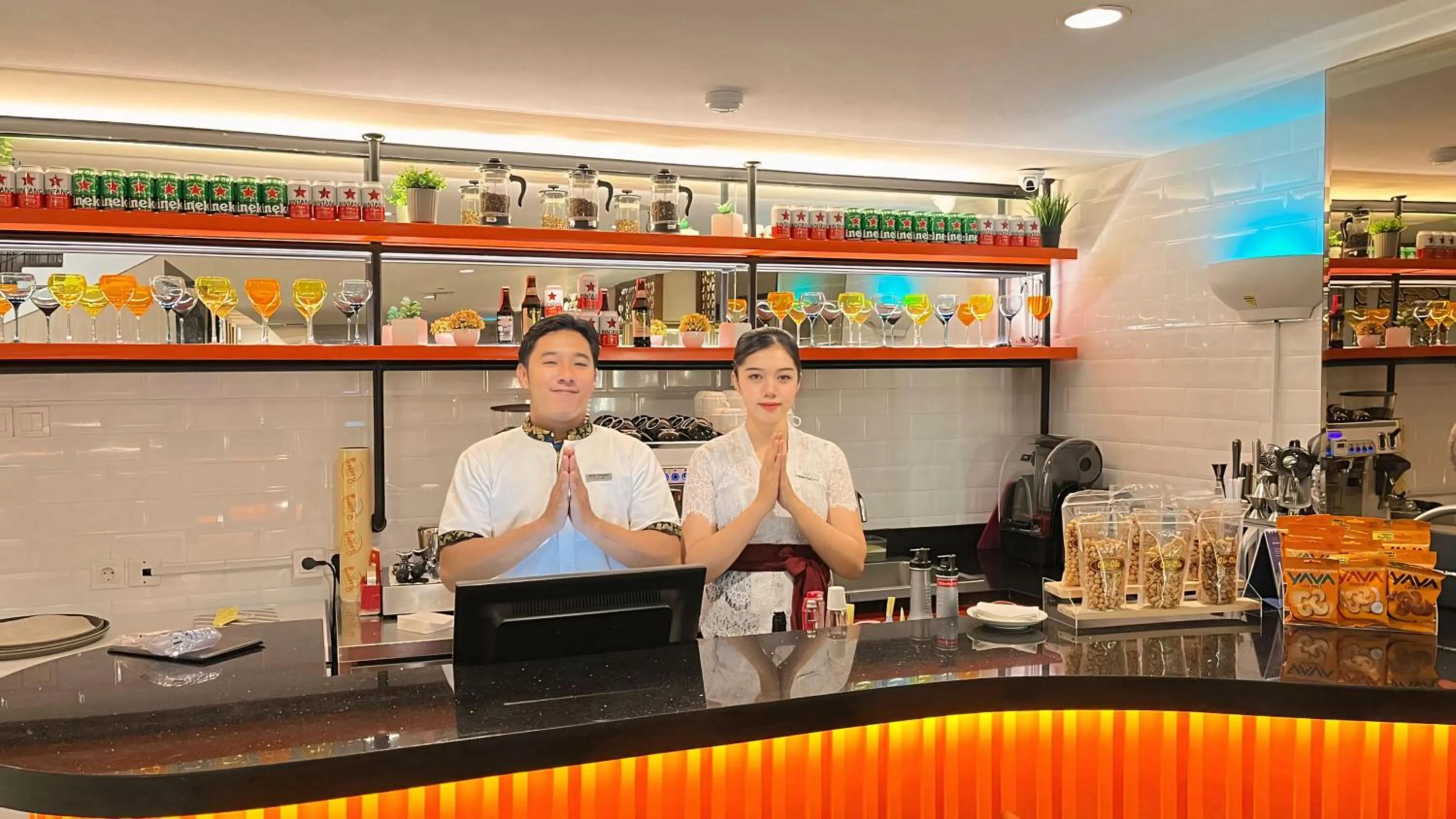 Lounge or bar in d'primahotel Airport Jakarta Terminal 3 Wellness Center