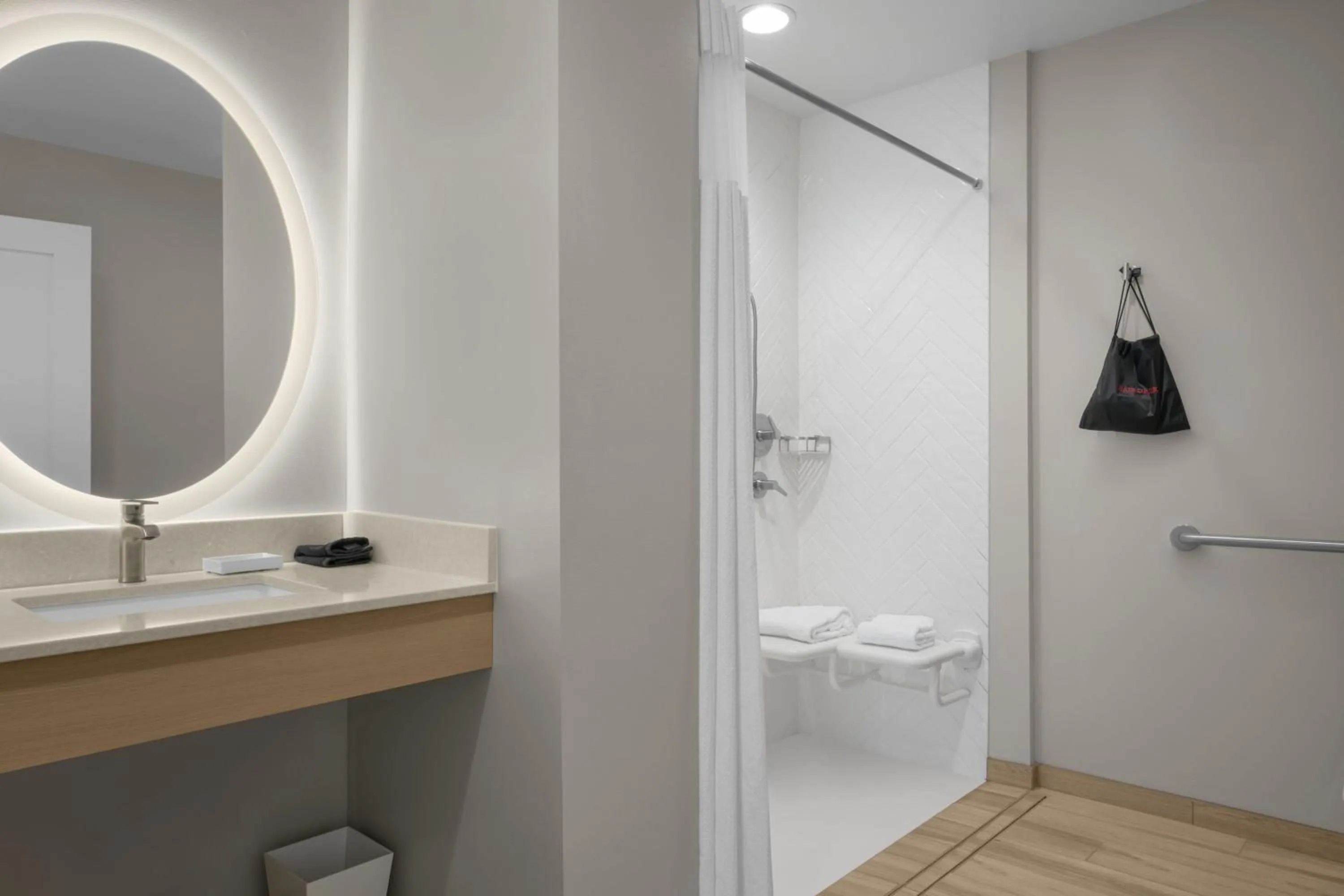 Bathroom in TownePlace Suites by Marriott Coeur d'Alene