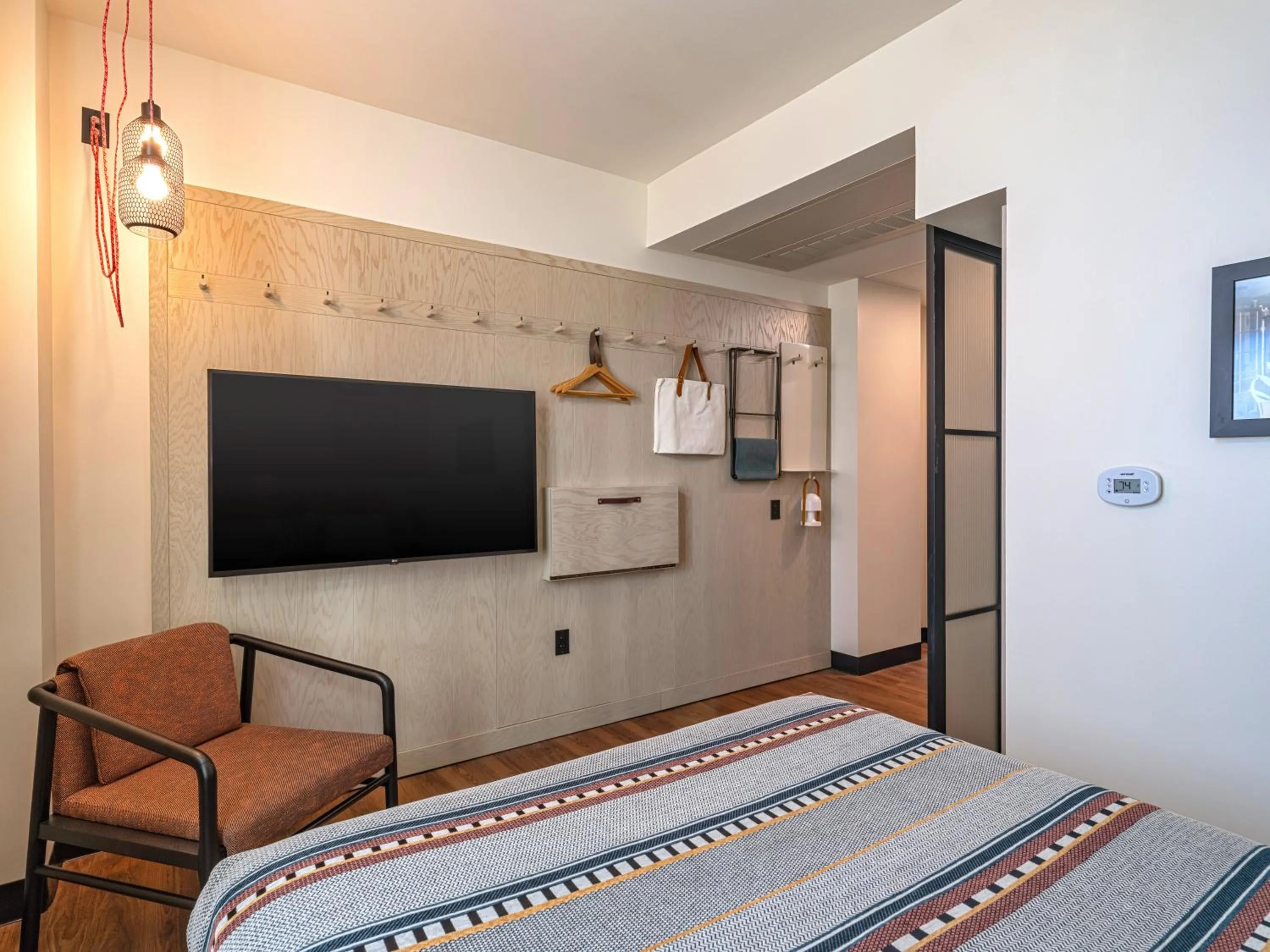 Bedroom, Bed in Moxy Phoenix Downtown