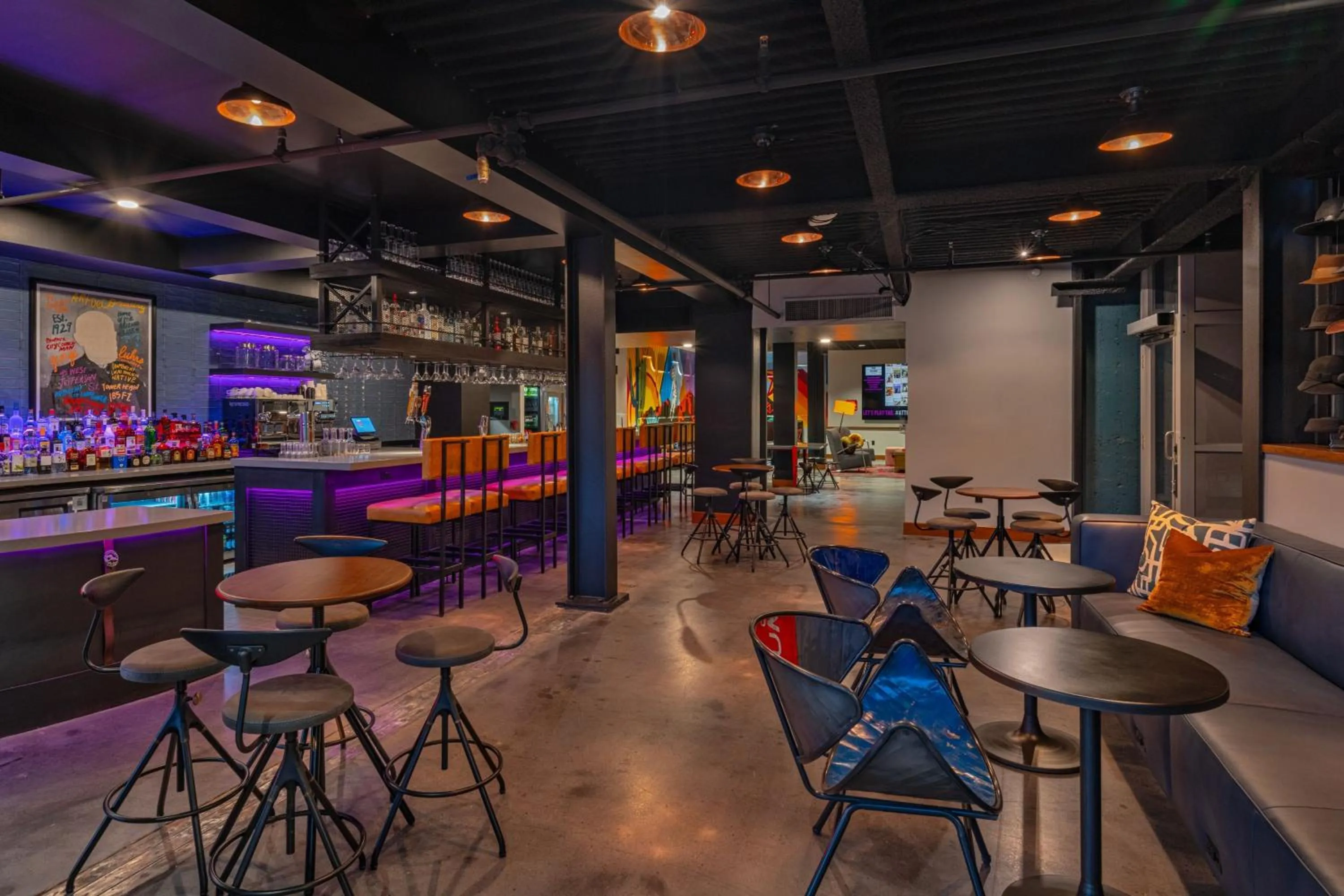 Lounge or bar in Moxy Phoenix Downtown