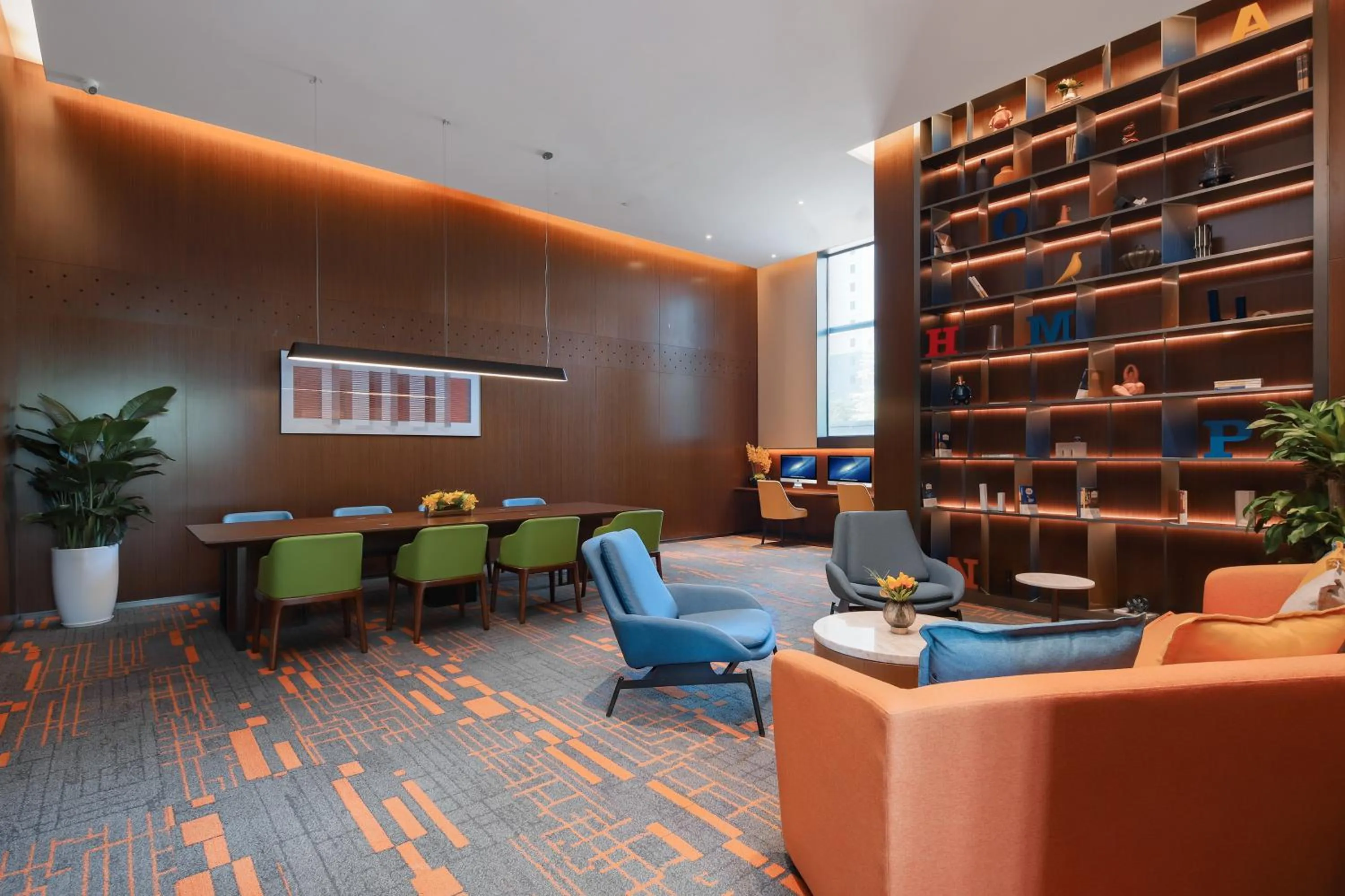 Business facilities in Hampton by Hilton Shenzhen Yuanshan