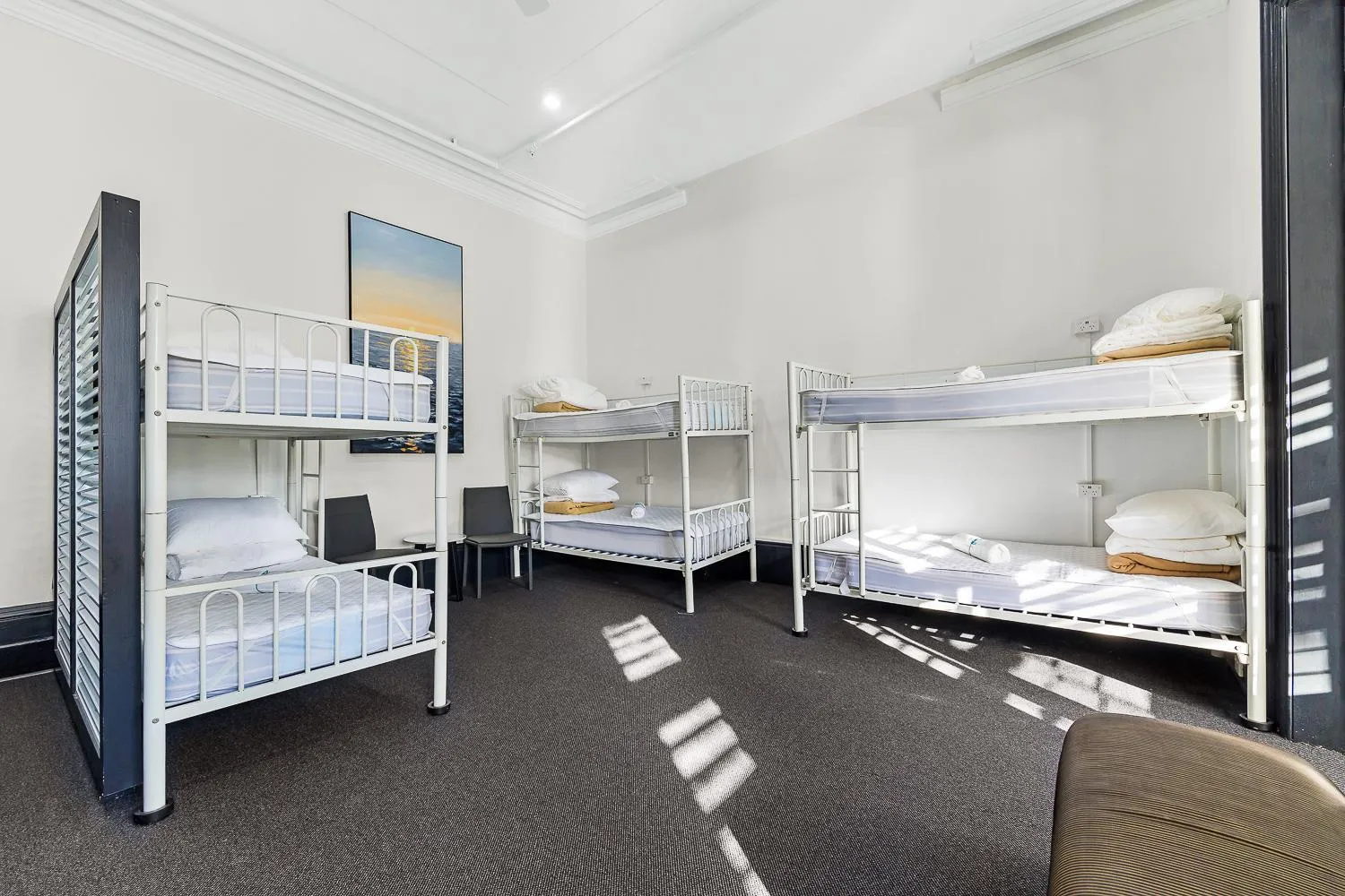 Bed in London Plane Backpackers