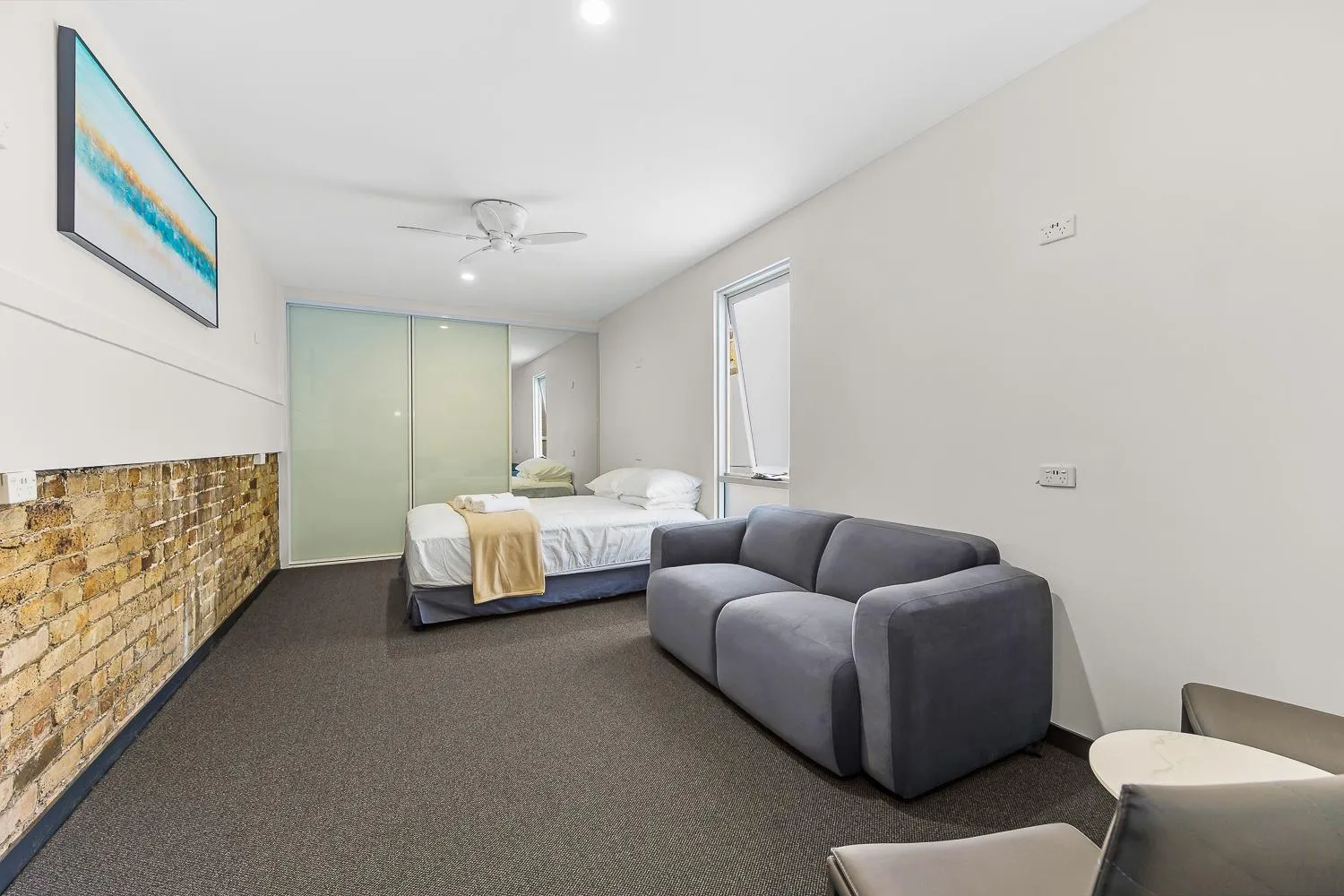 Bedroom in London Plane Backpackers