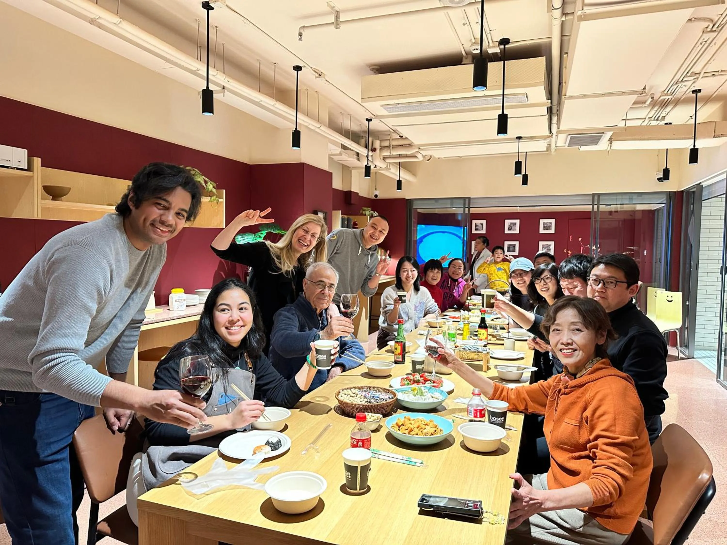 Activities in base-Beijing Wangfujing Serviced Apartment- in Hutong &Bike rental &Close to Forbidden City, Tian'anmen Square &Subway nearby &Free coffee &Washing machine,Kitchen &Restaurant discount &English speaking &High speed free WiFi