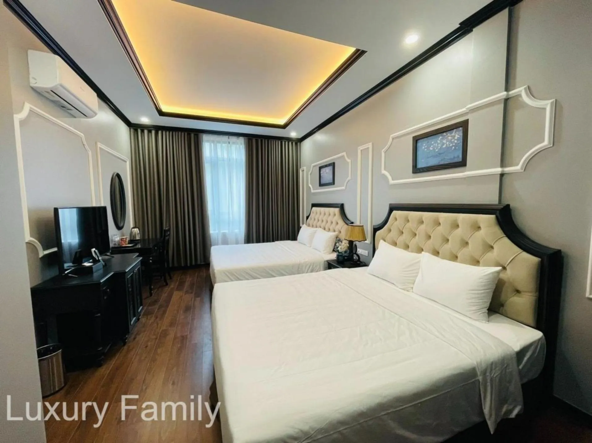 Bed in Moma Paris Hotel Ninh Bình