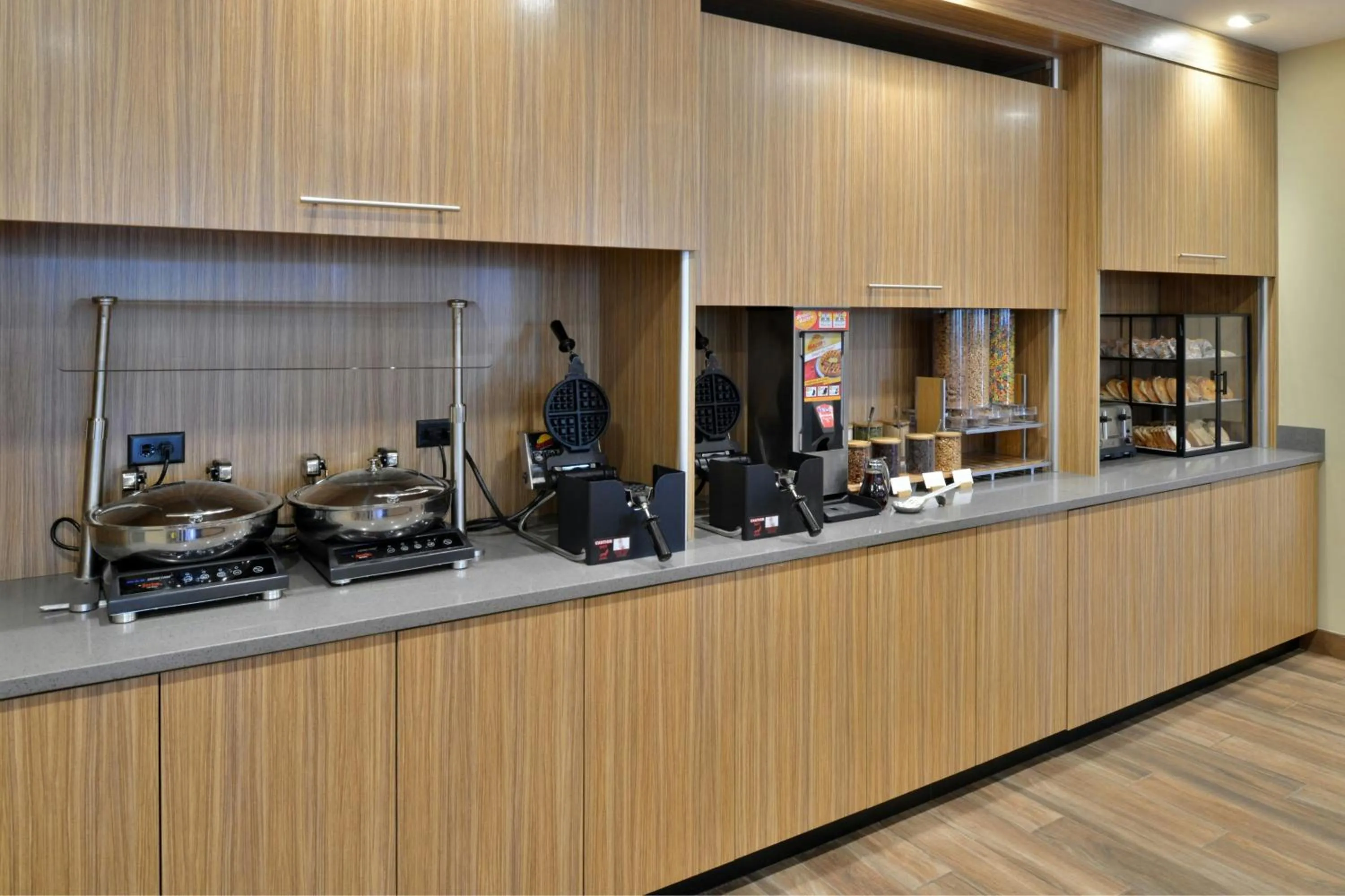 Breakfast in TownePlace Suites by Marriott Raleigh Durham Airport Morrisville