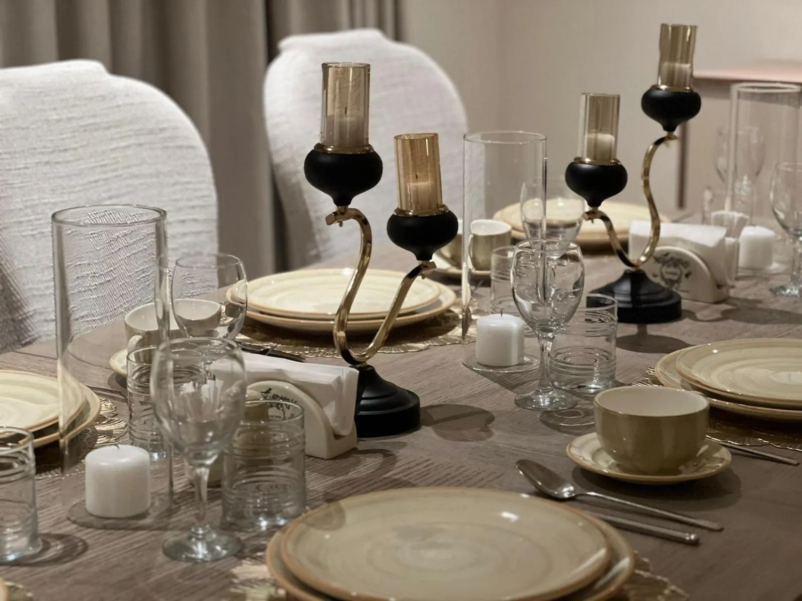 Dining area in Dream Residence Olaya Khobar