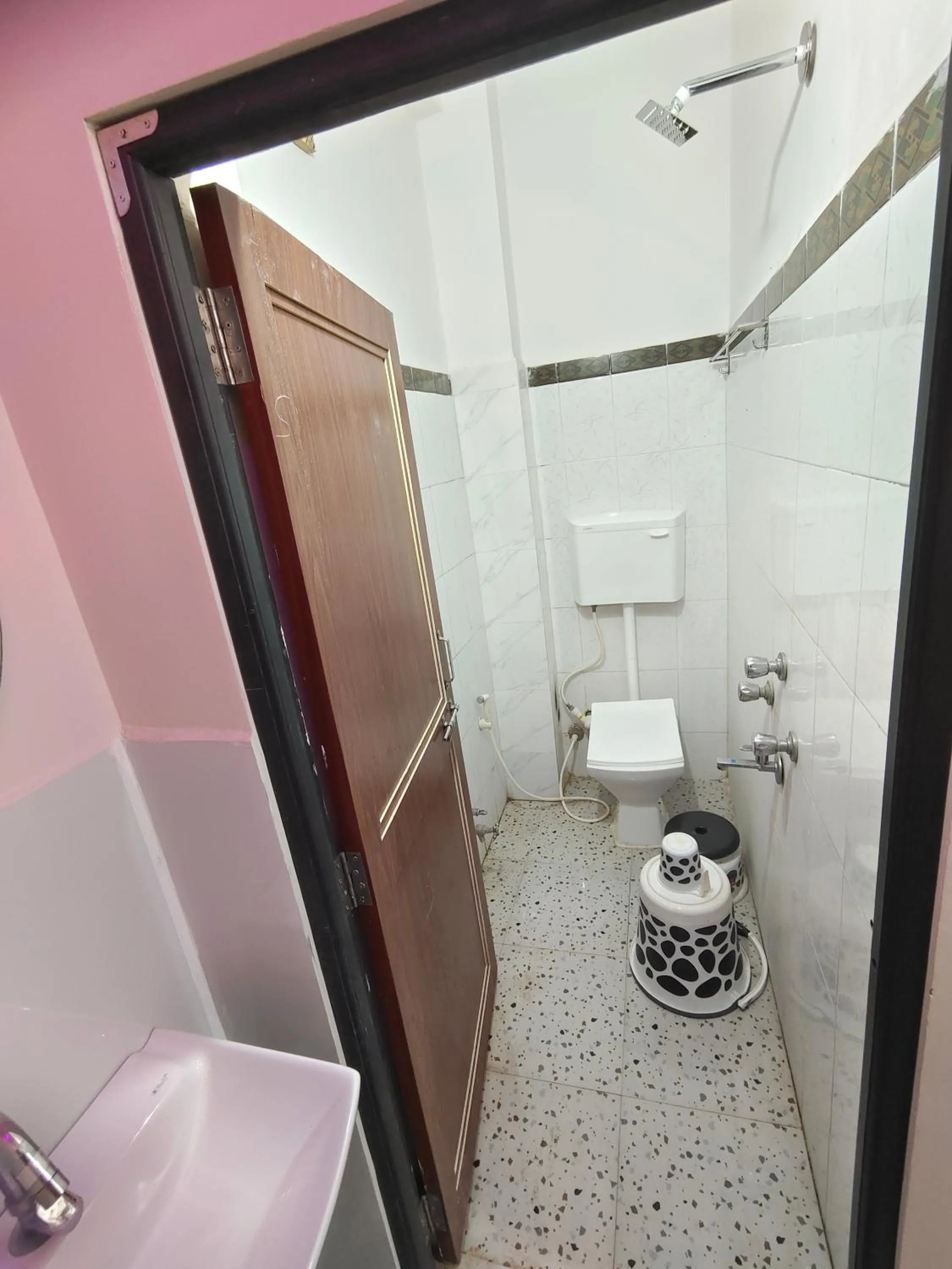 Shower in HOTEL ANJALI