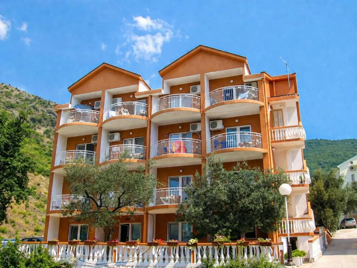 Property building in Villa San Marco
