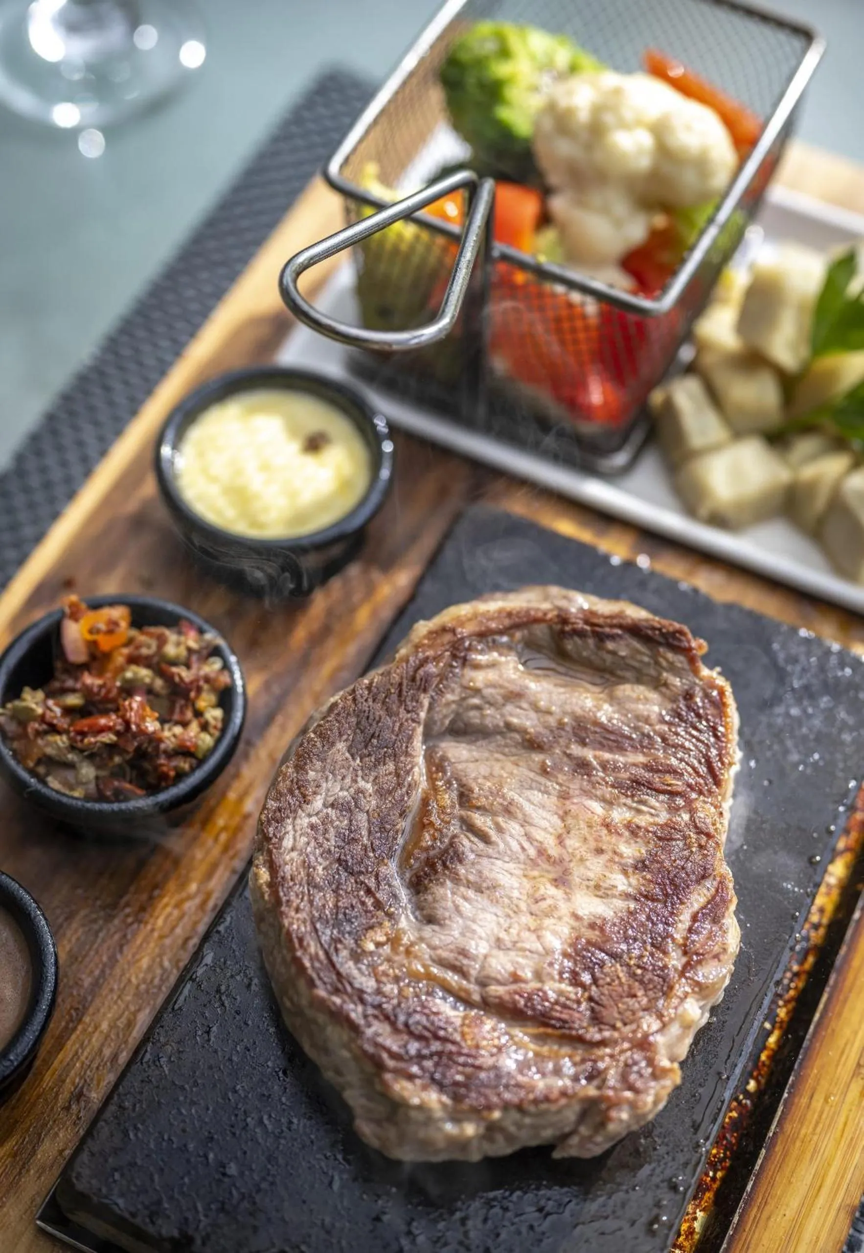 Restaurant/places to eat in Plantation Island Resort