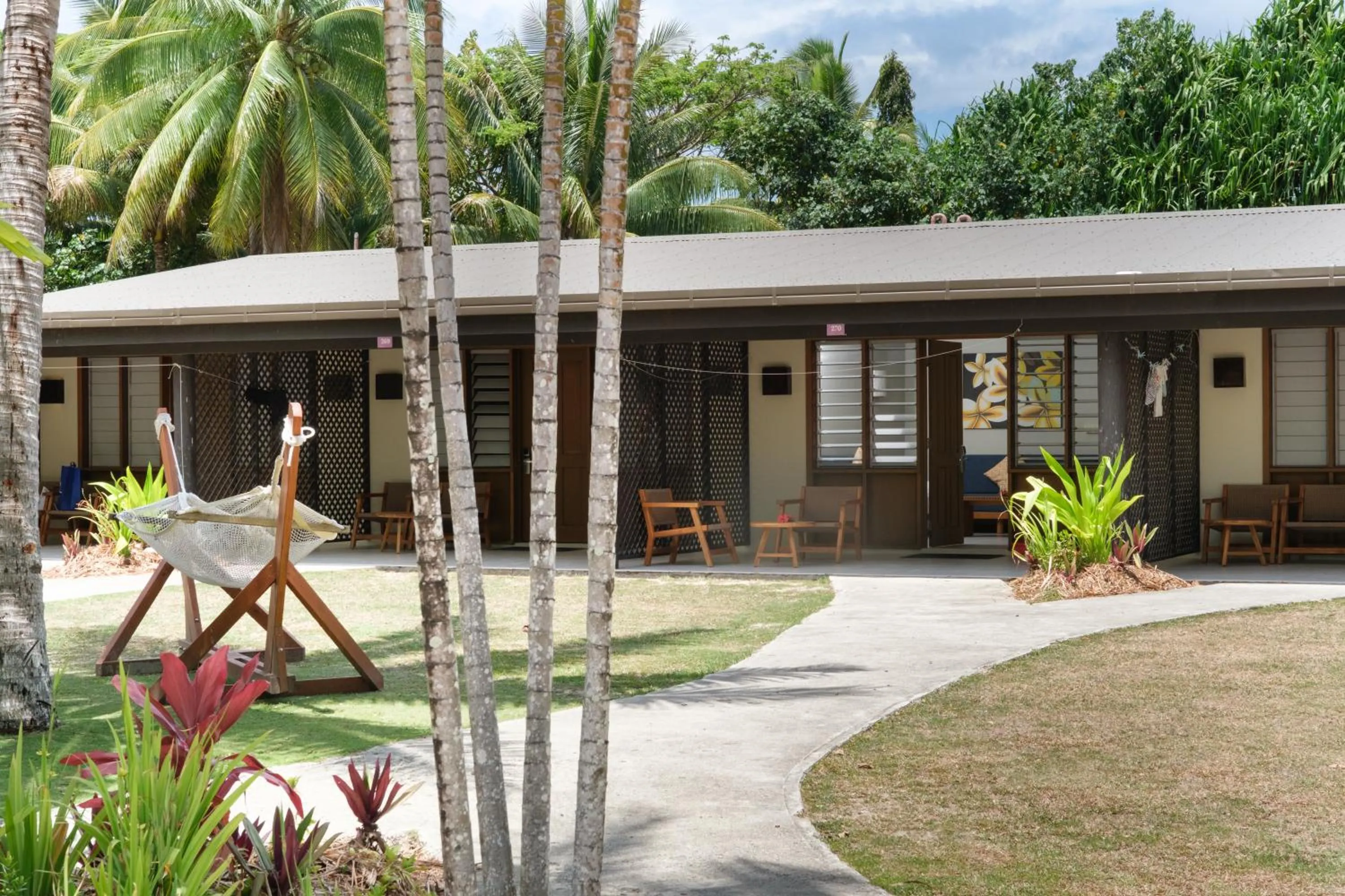 Garden view in Plantation Island Resort