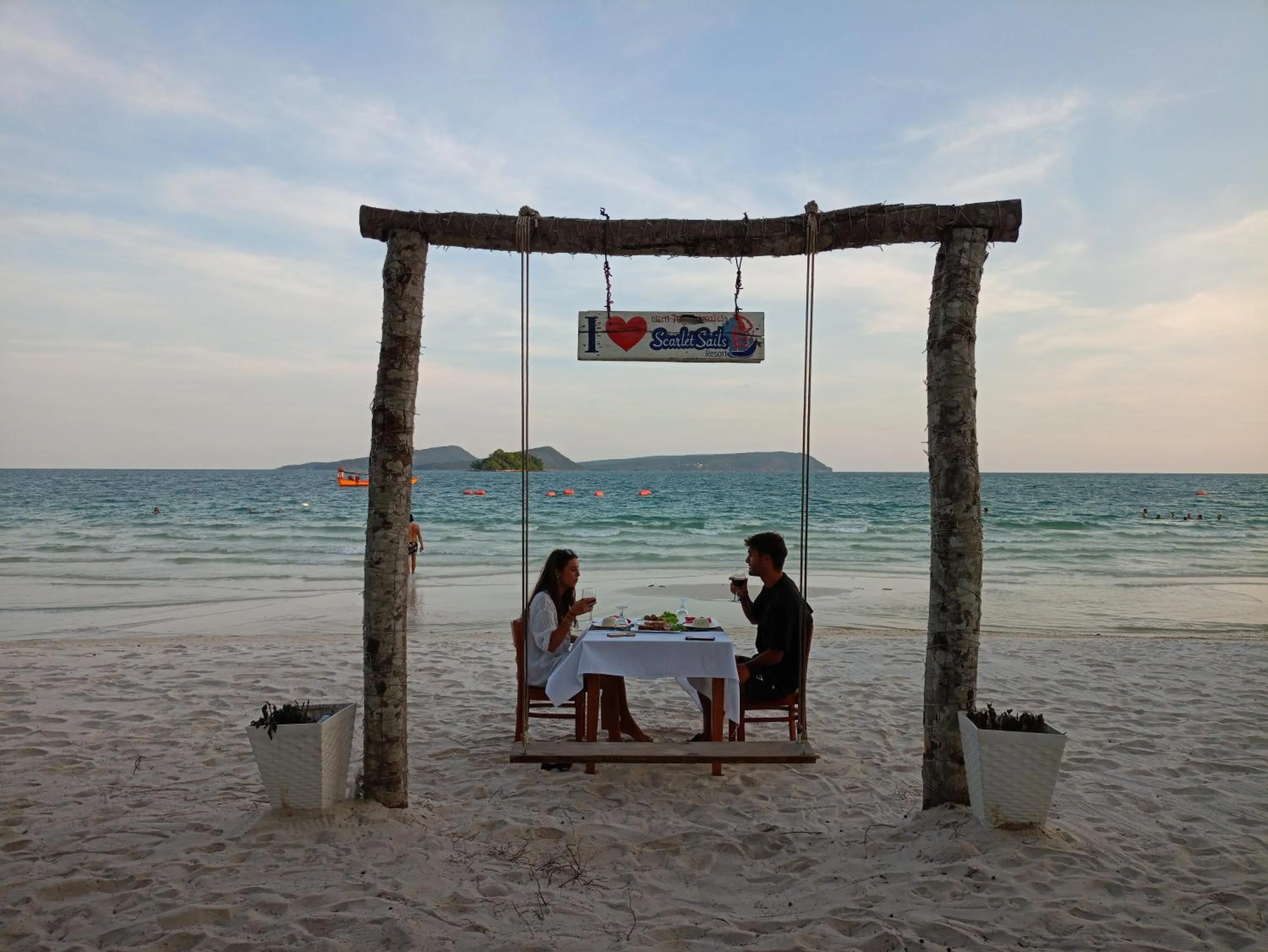 Dinner in SCARLET SAILS VILLA