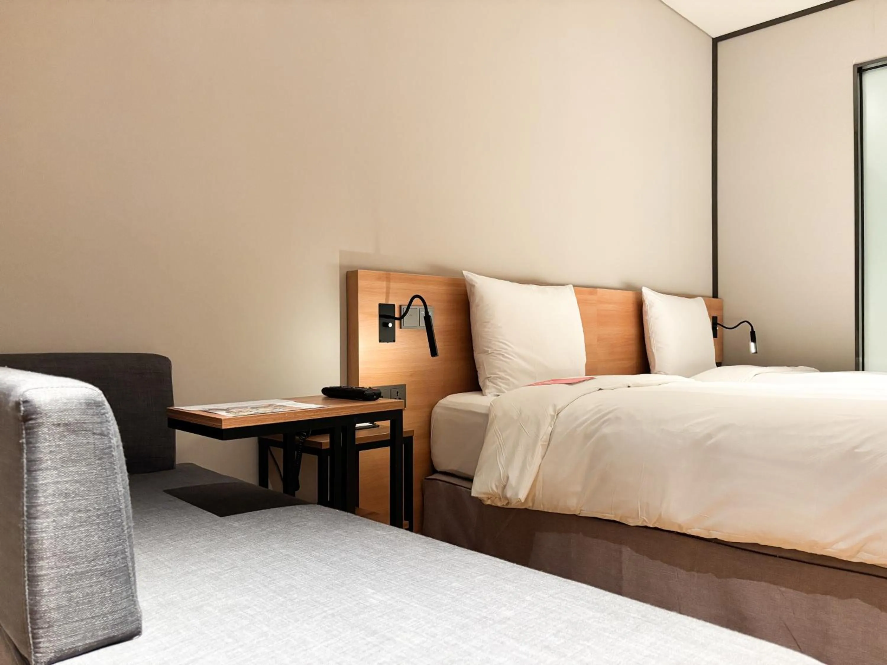 Bed in Ibis Ambassador Suwon