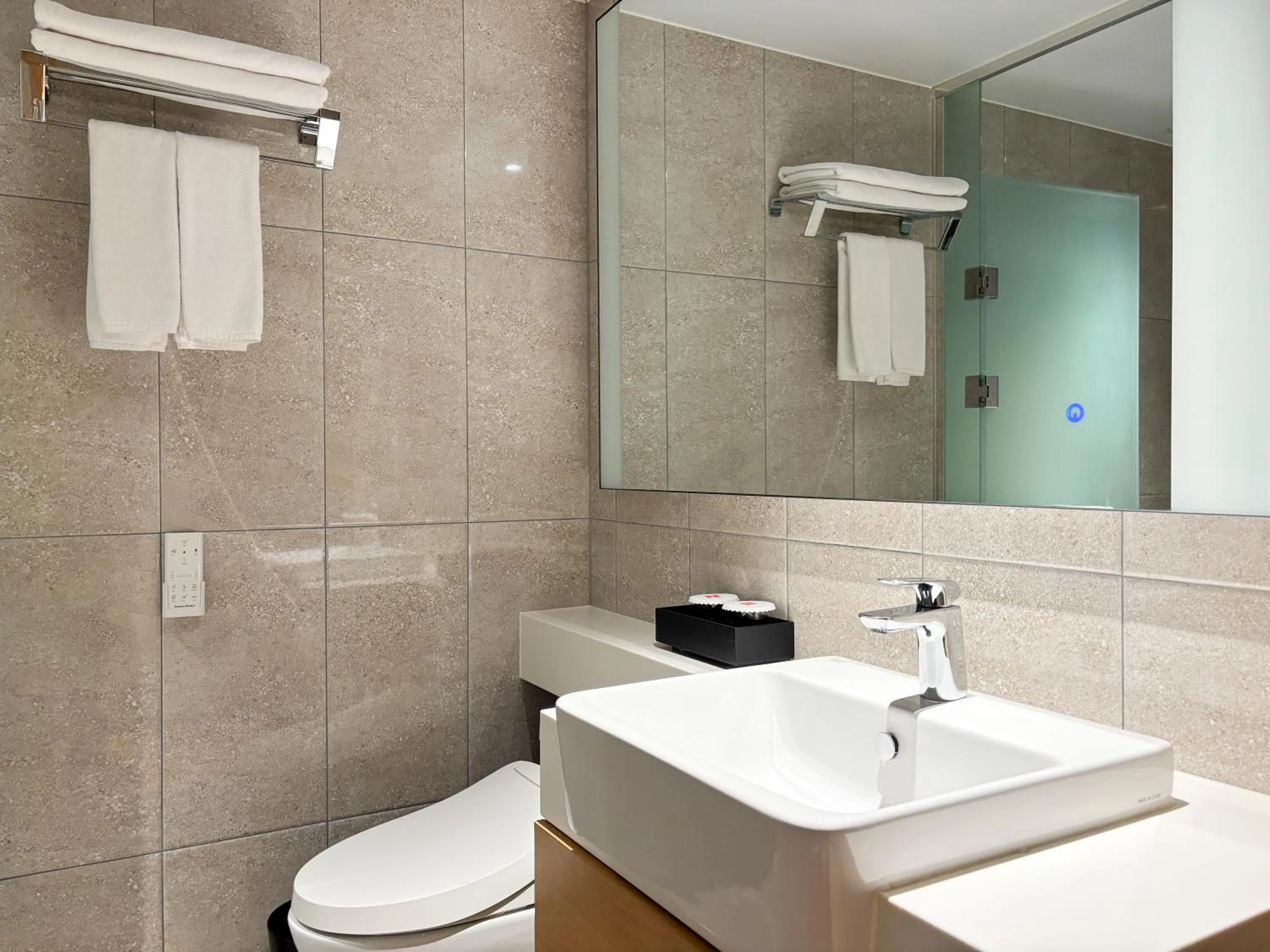 Bathroom in Ibis Ambassador Suwon