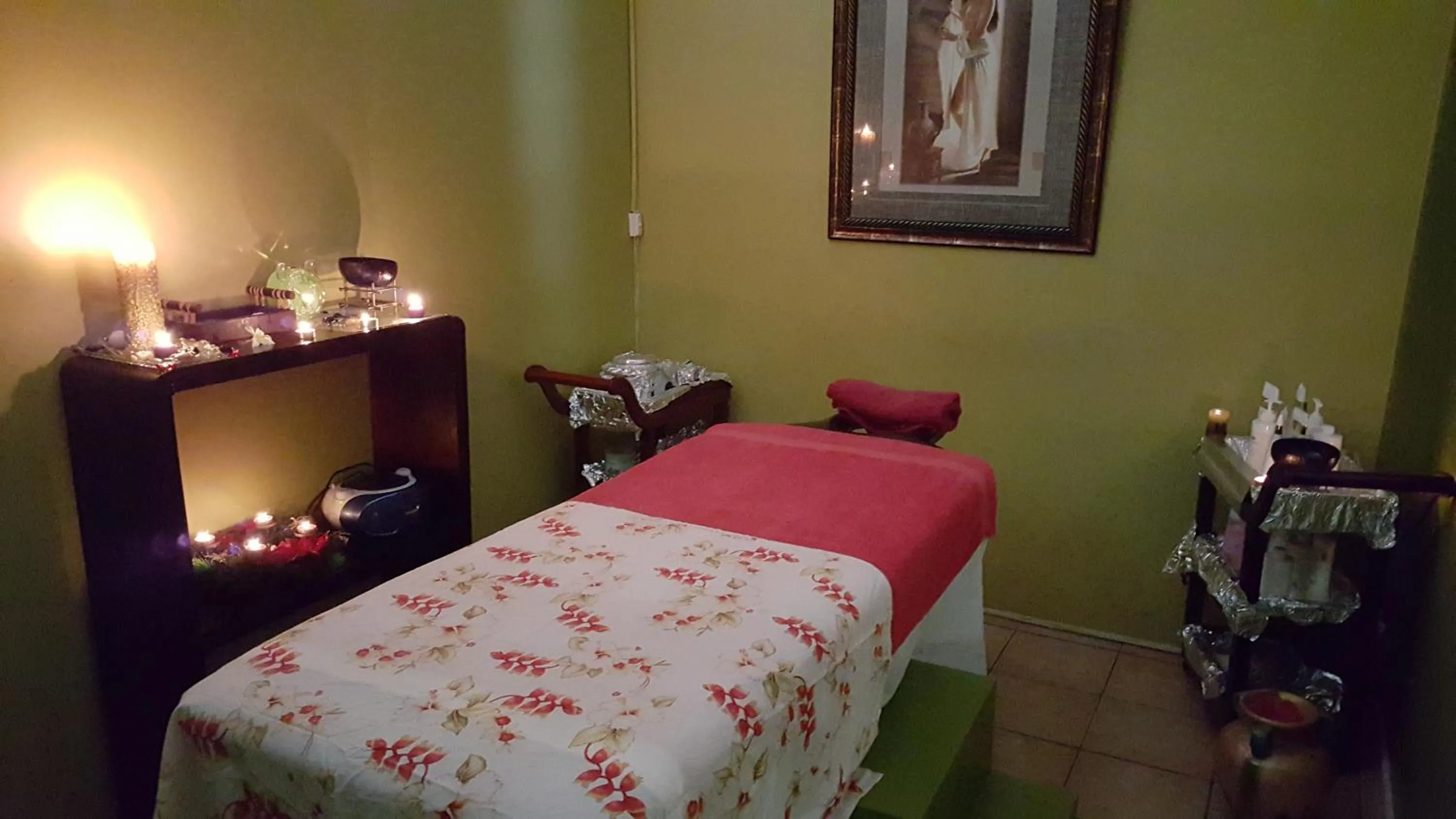 Massage in Hexagon International Hotel, Villas & Spa