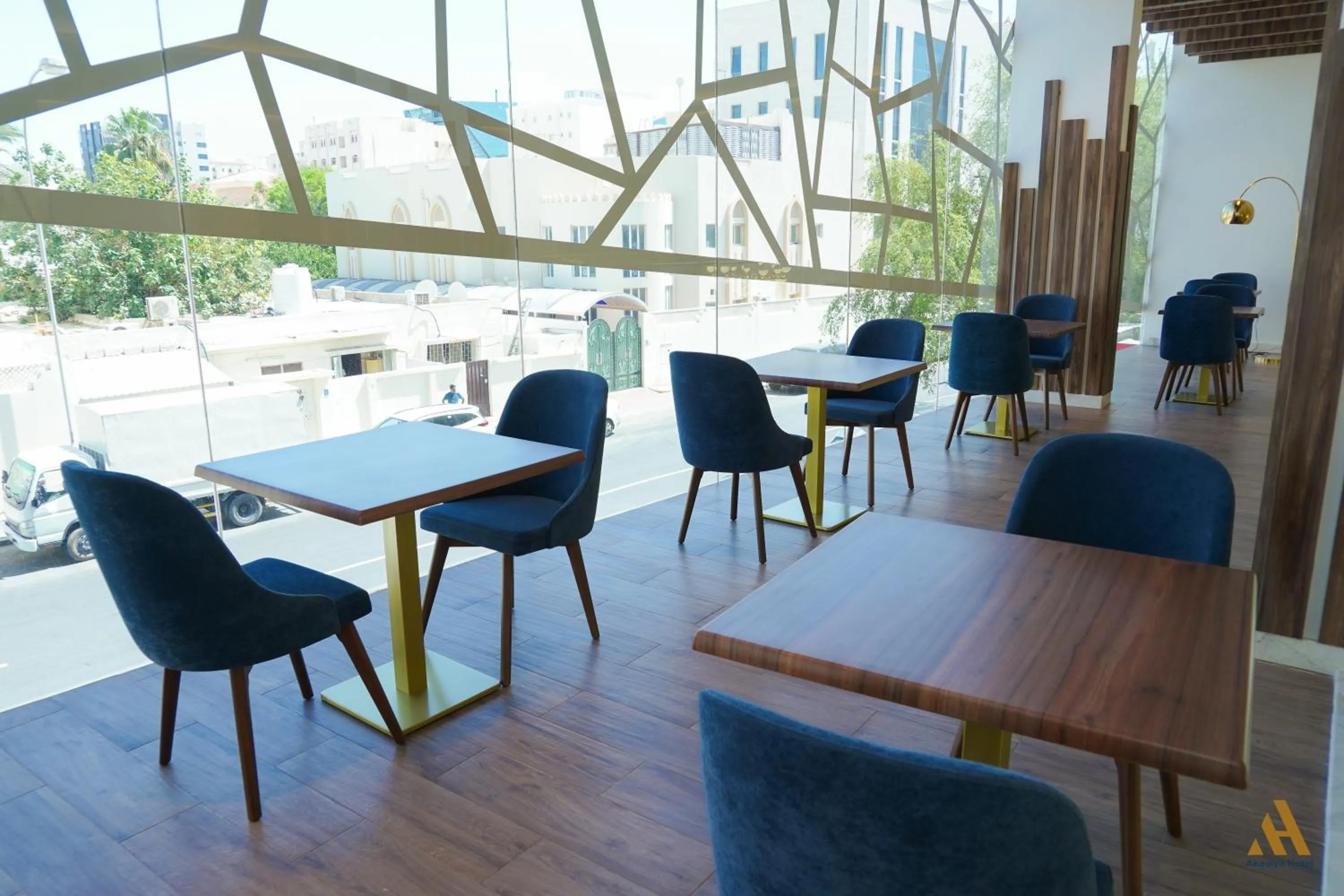 Restaurant/places to eat in AKASIYA HOTEL