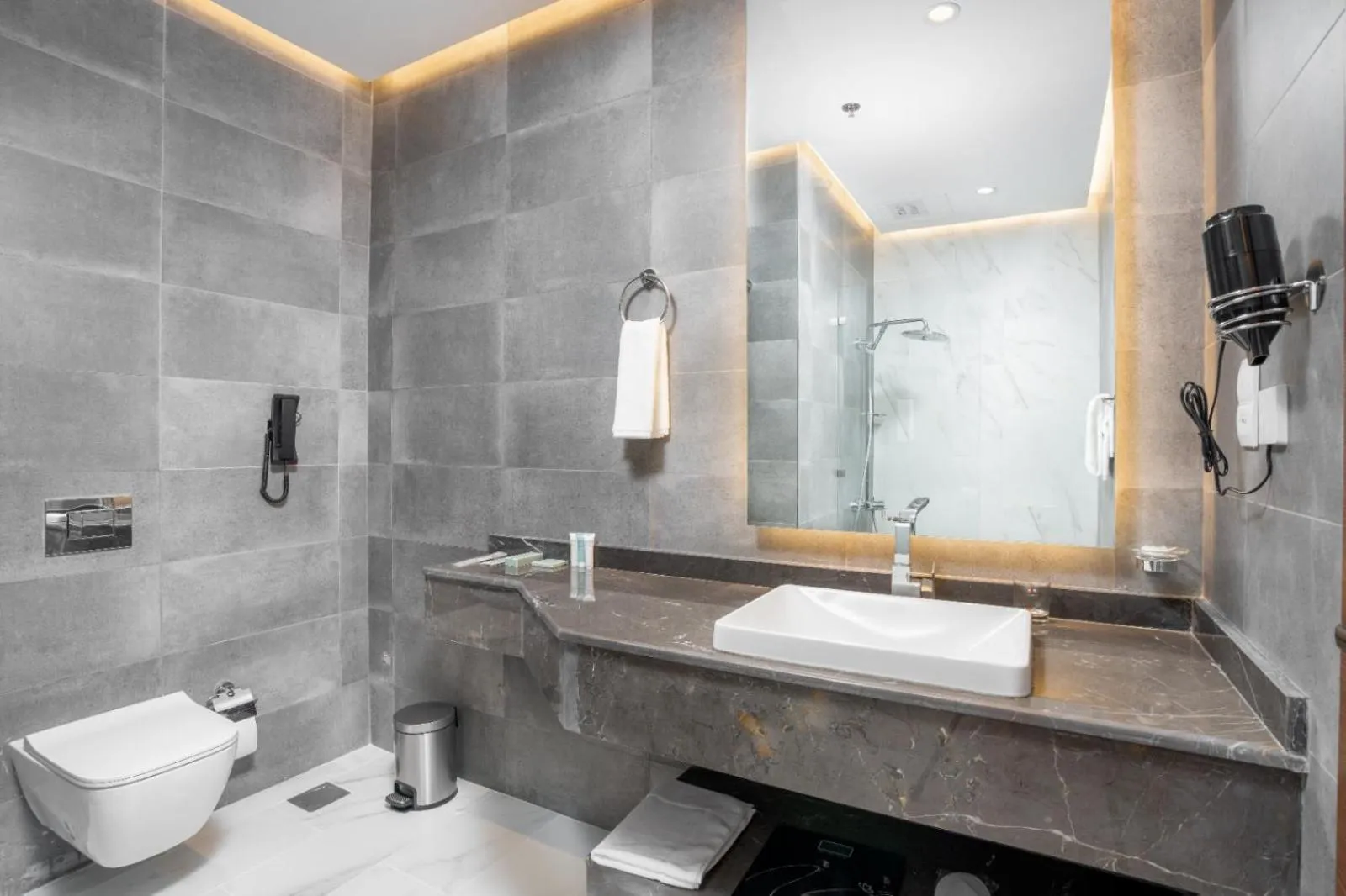 Toilet in AKASIYA HOTEL