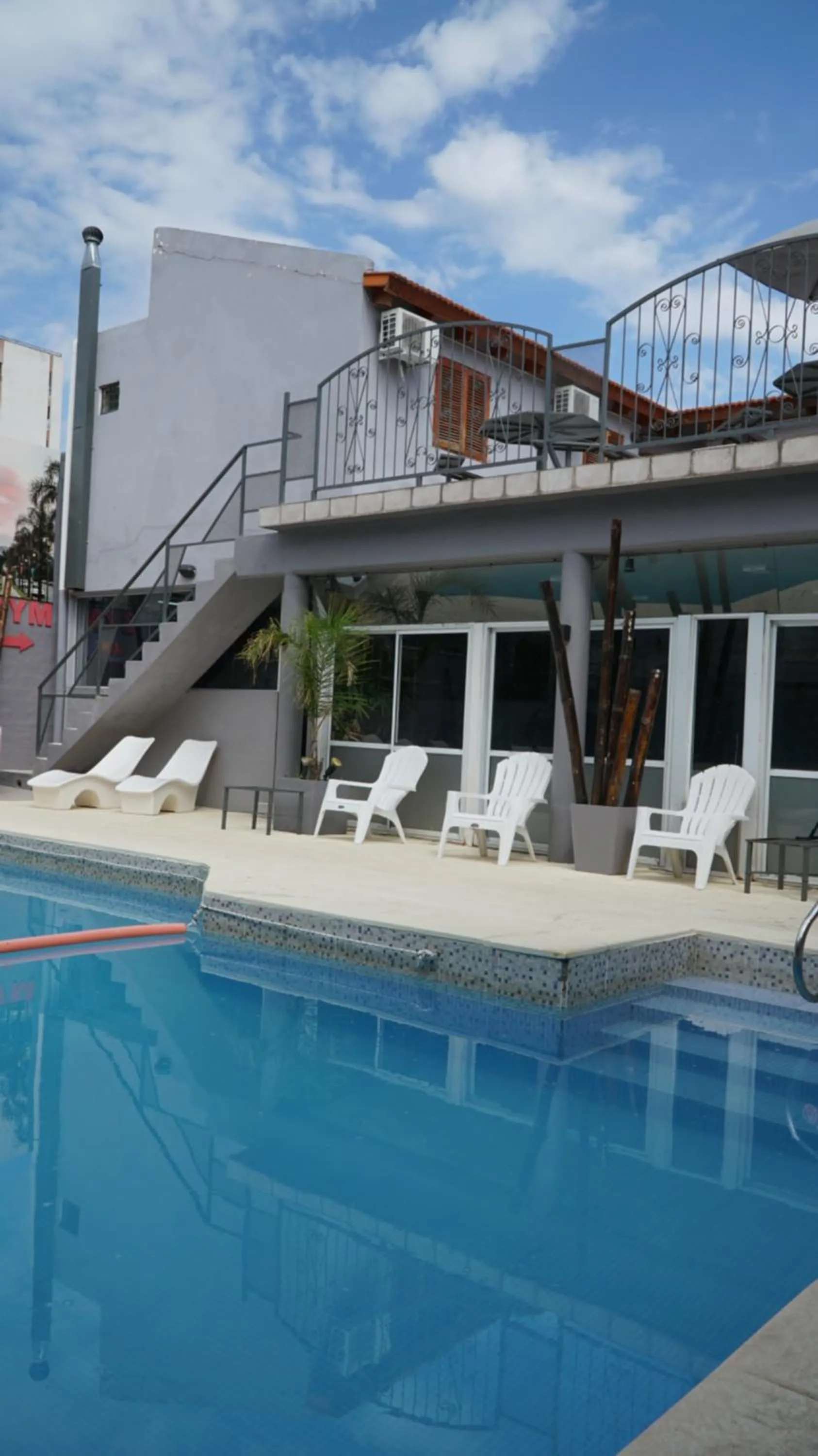 Swimming pool in Aranjuez Real