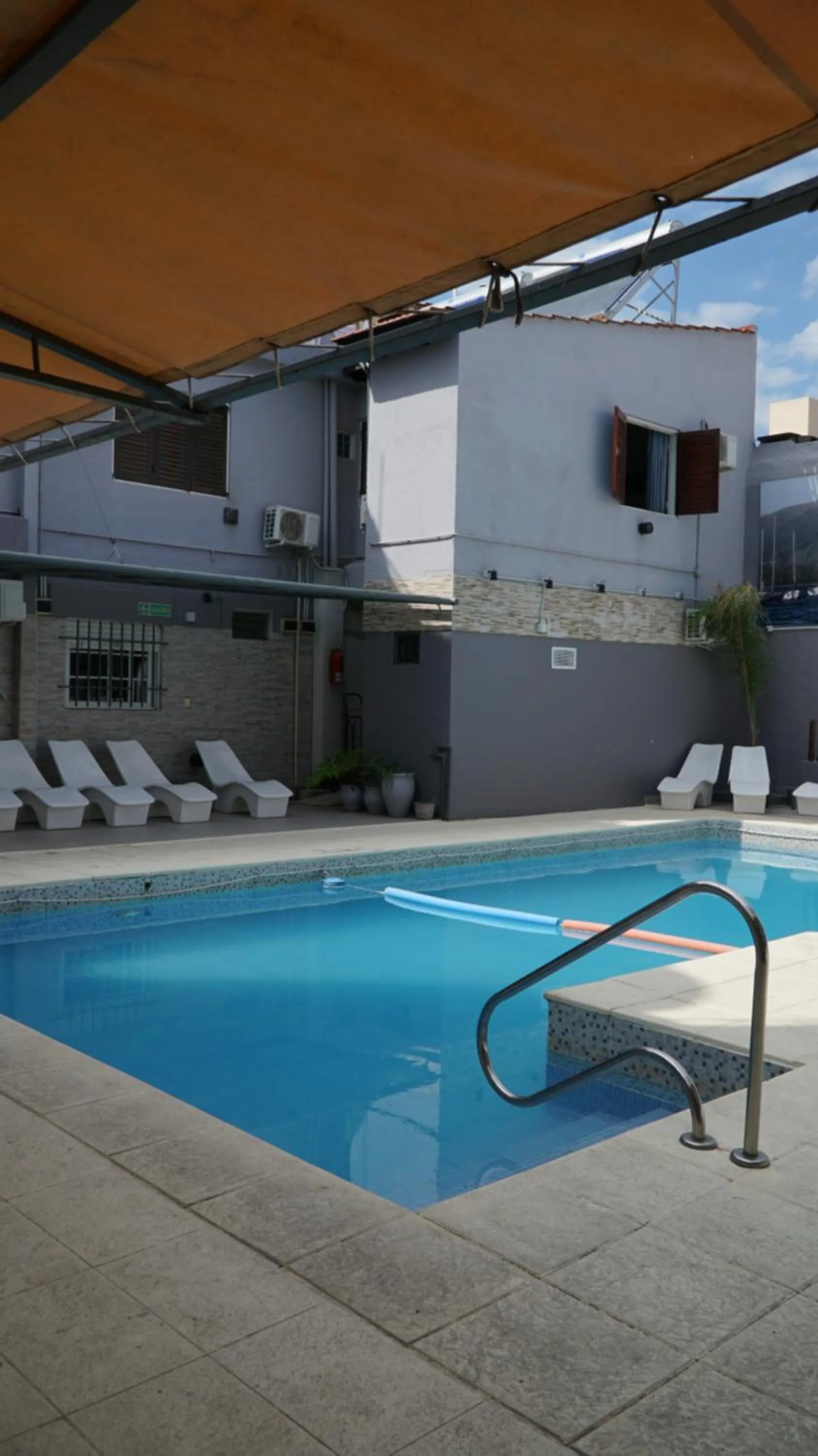 Swimming pool in Aranjuez Real