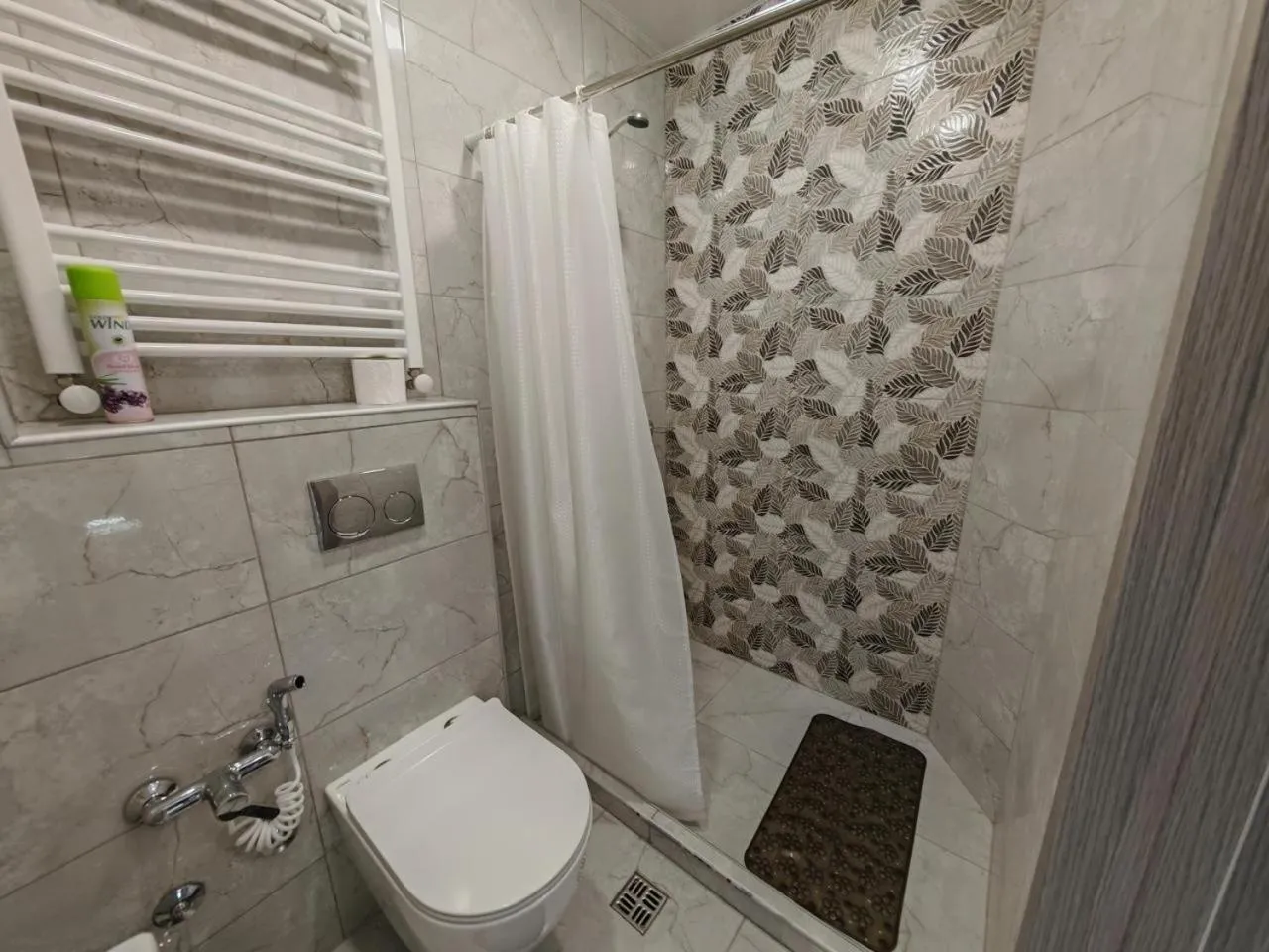 Shower in Mimino T&G