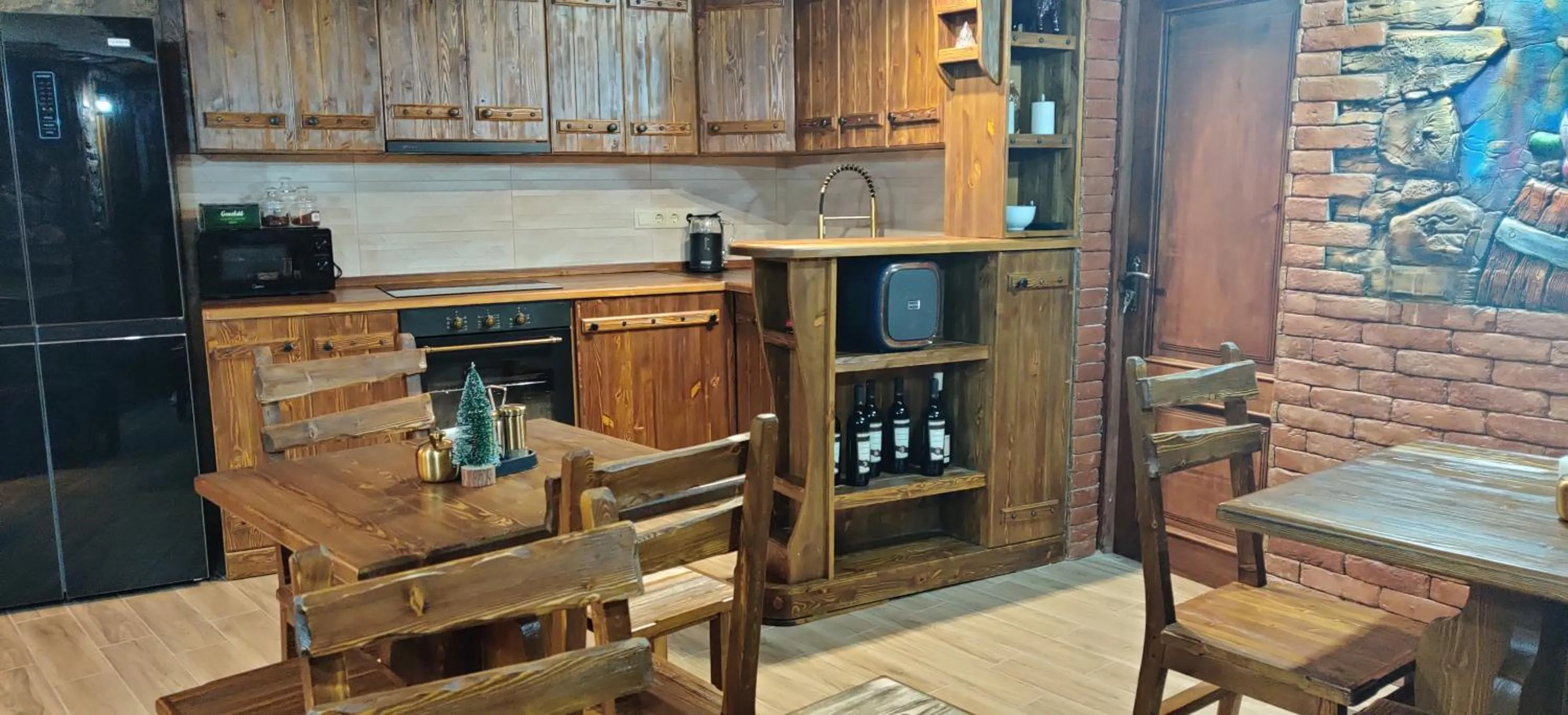 Restaurant/places to eat in Mimino T&G