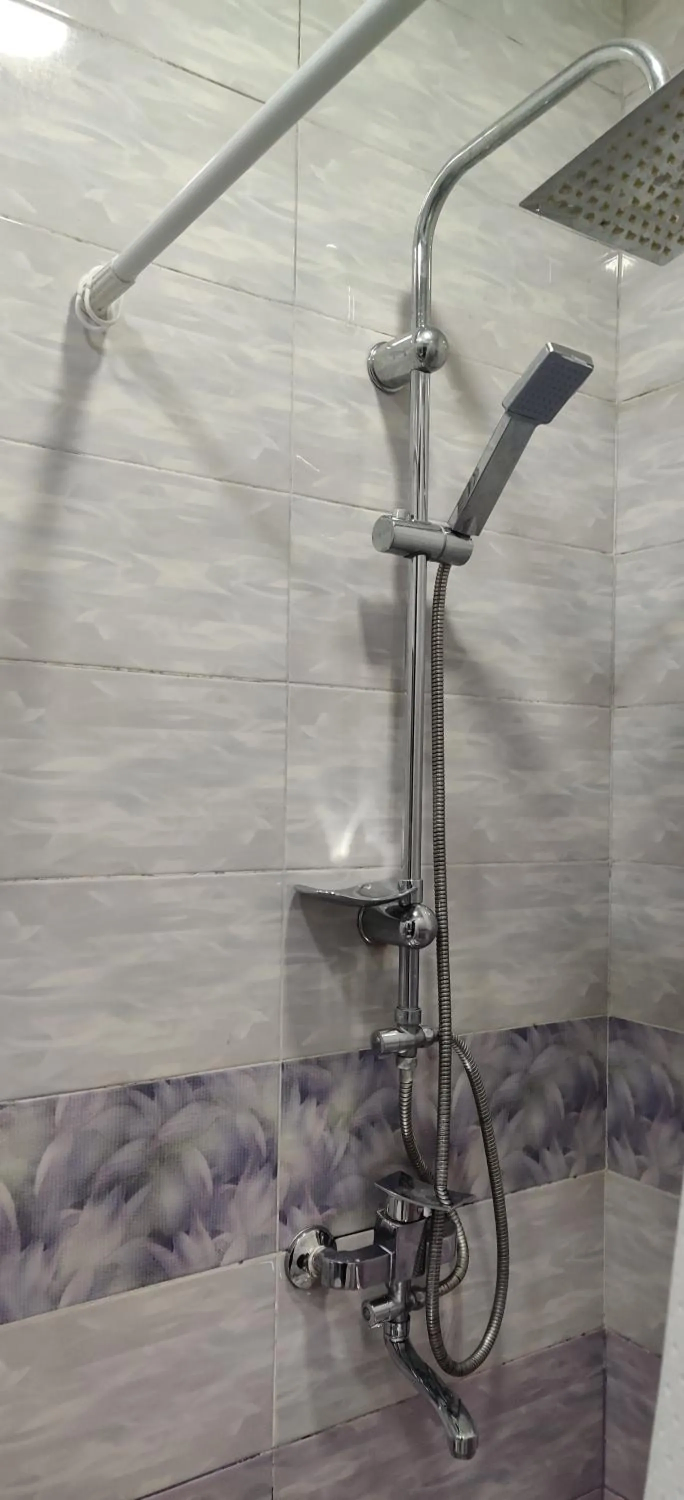 Shower in Queen Tamar