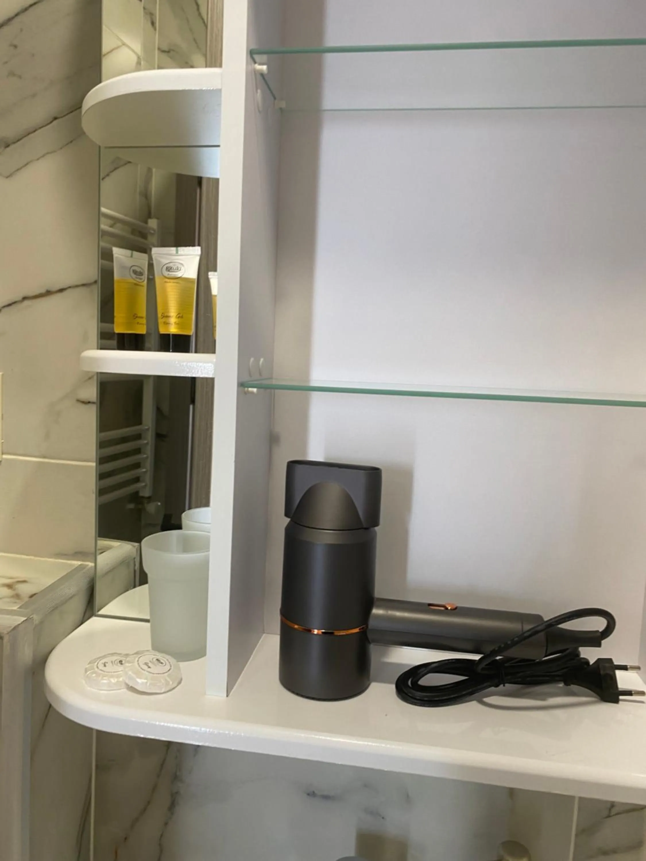 Bathroom in Mimino T&G