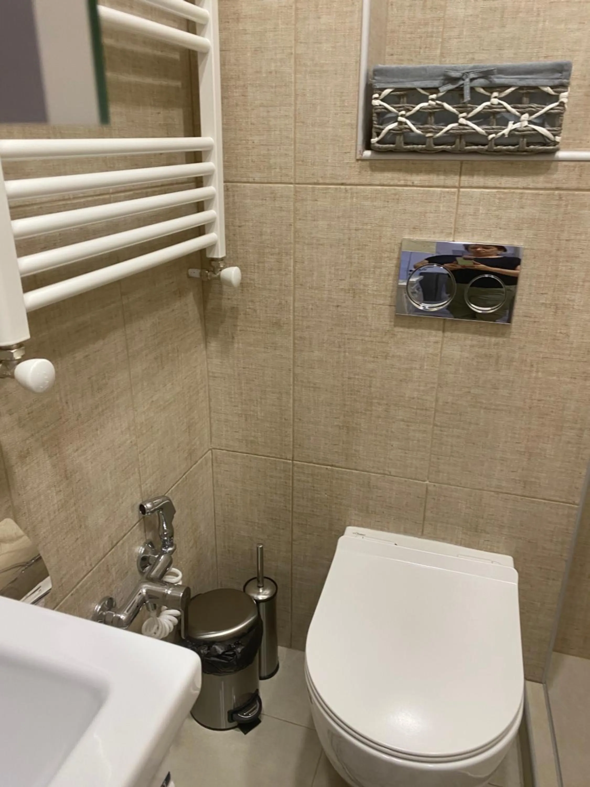 Shower in Mimino T&G