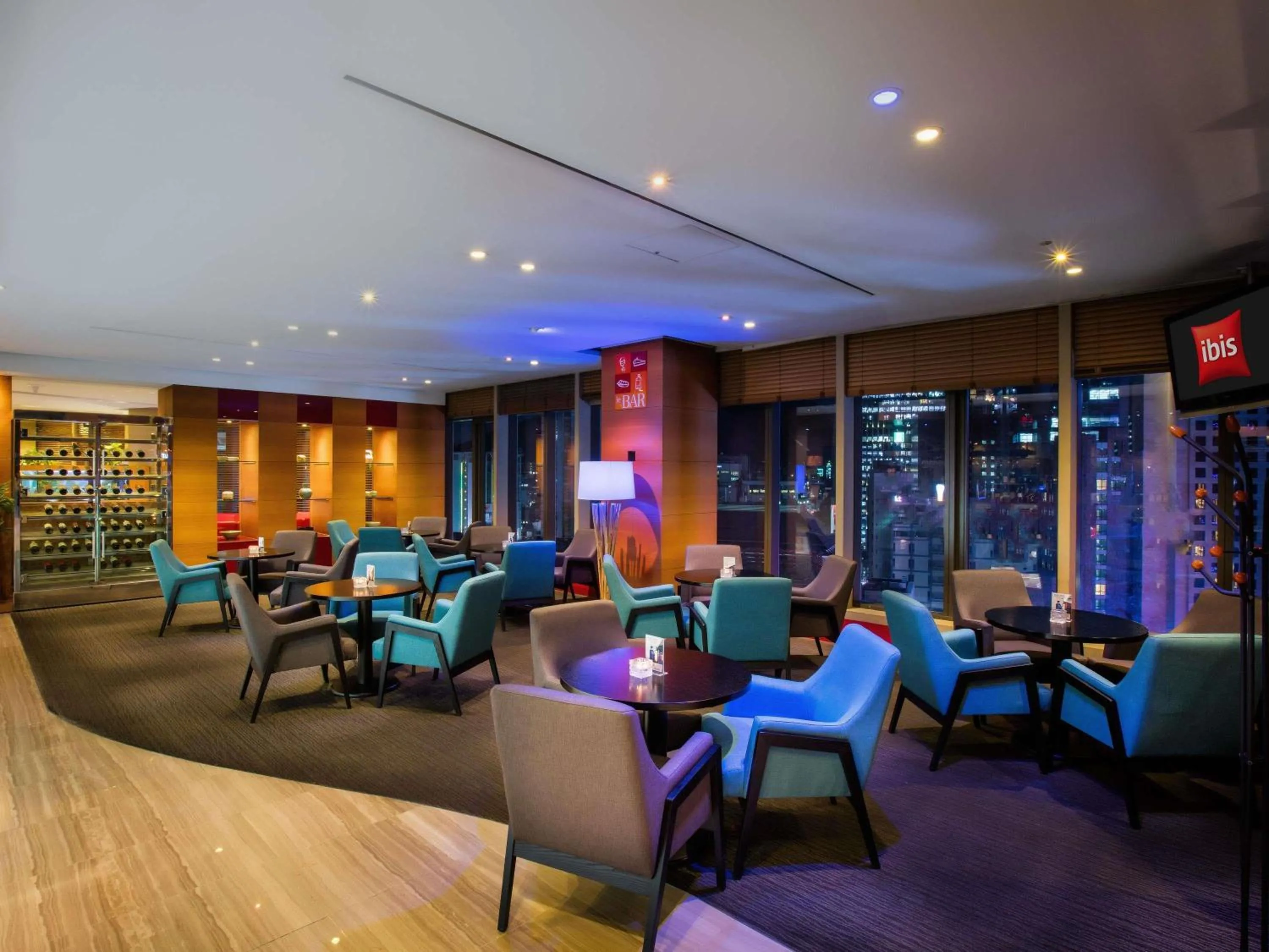 Lounge or bar in Ibis Ambassador Myeongdong